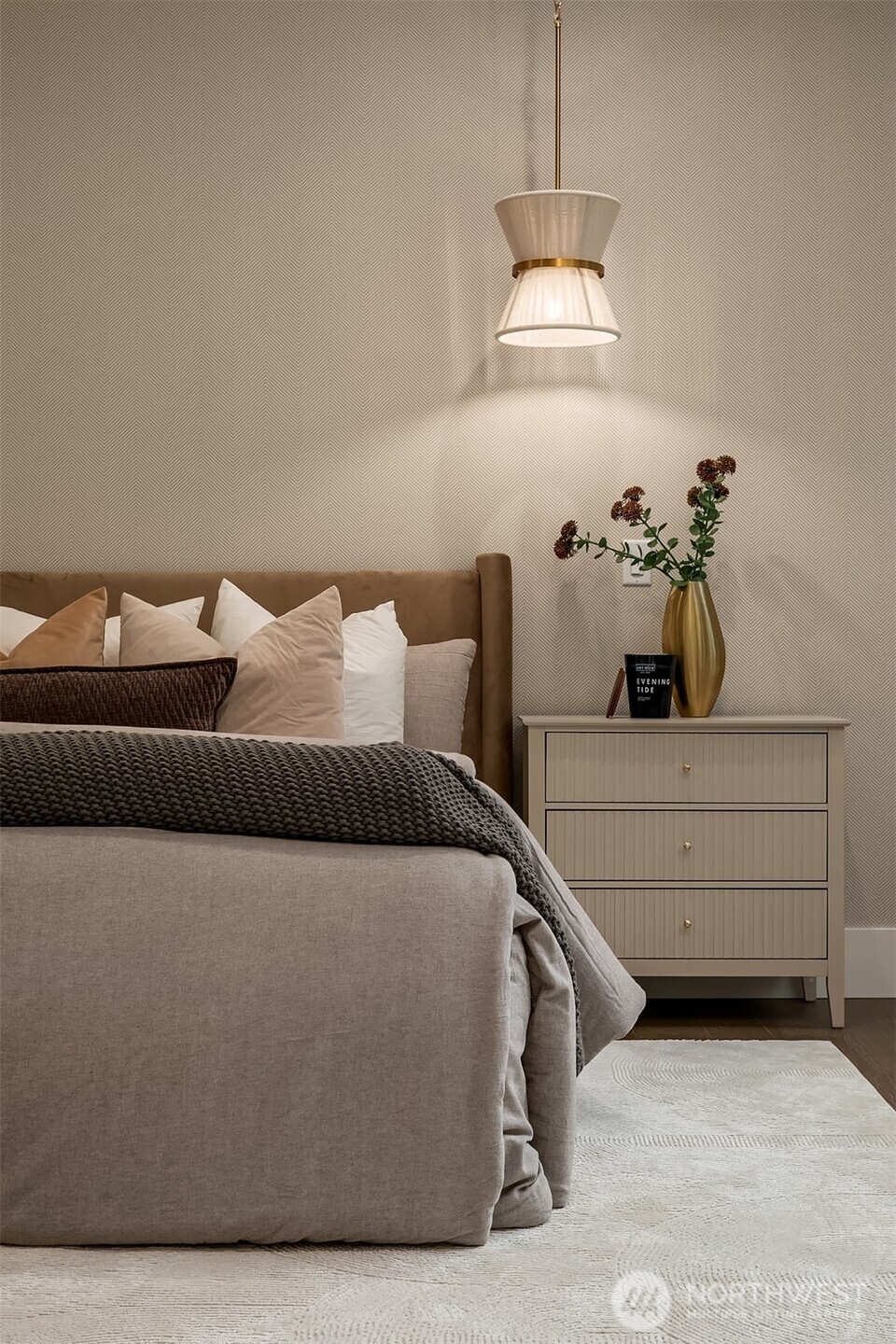 Primary Suite (Upper Floor)