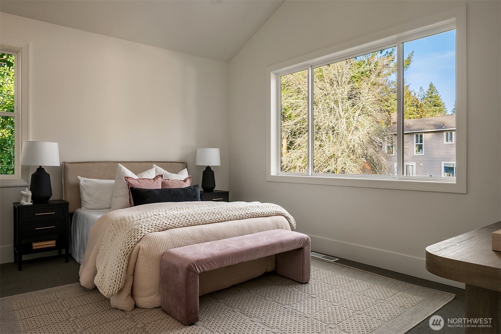 Bedroom 2 (Upper Floor)