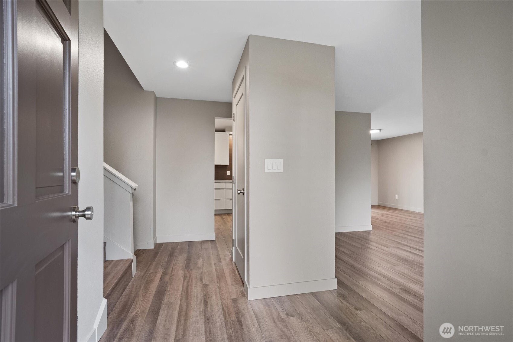 Step inside to an open floorplan!