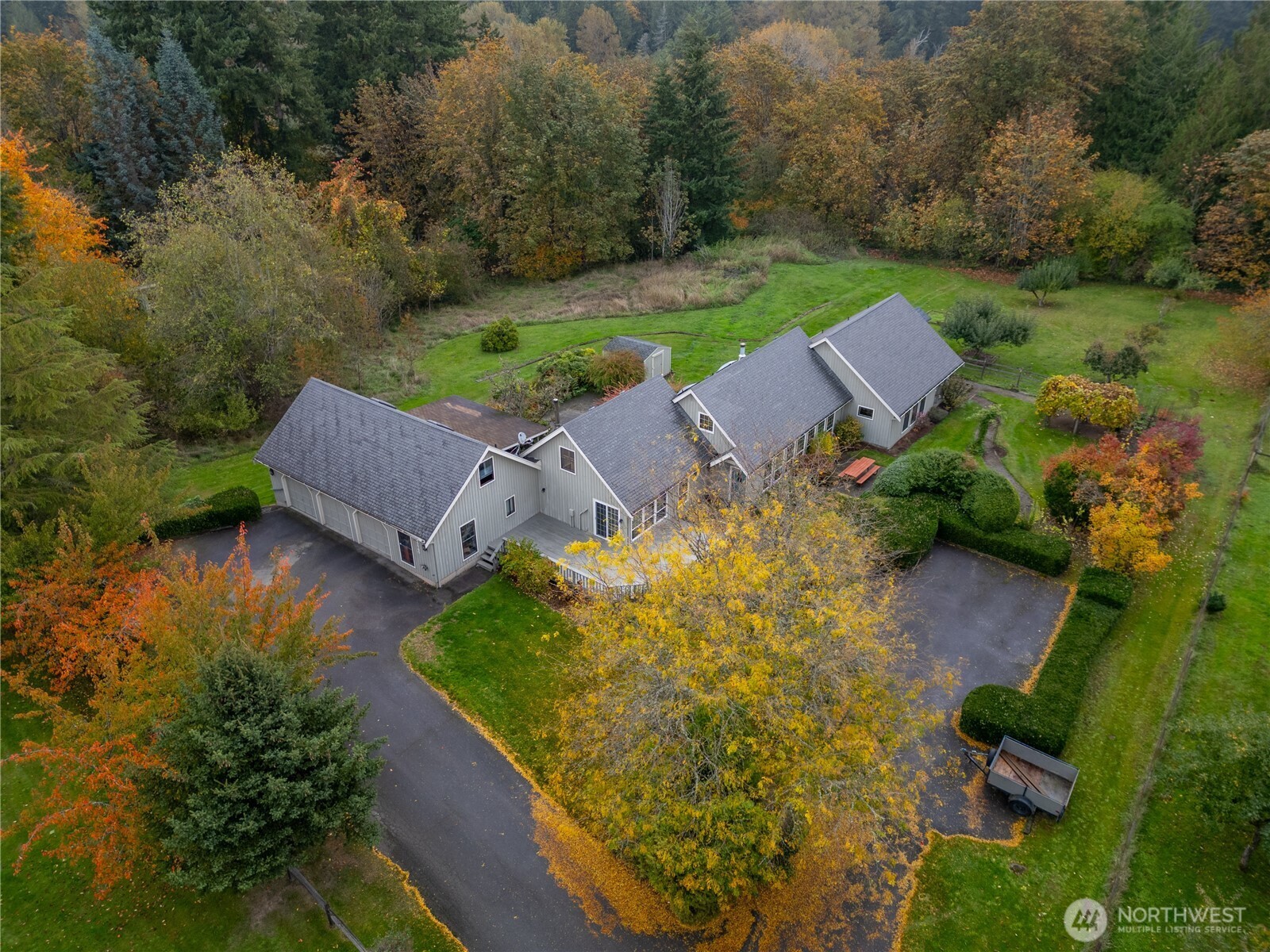 Aerial view of this gorgeous property.