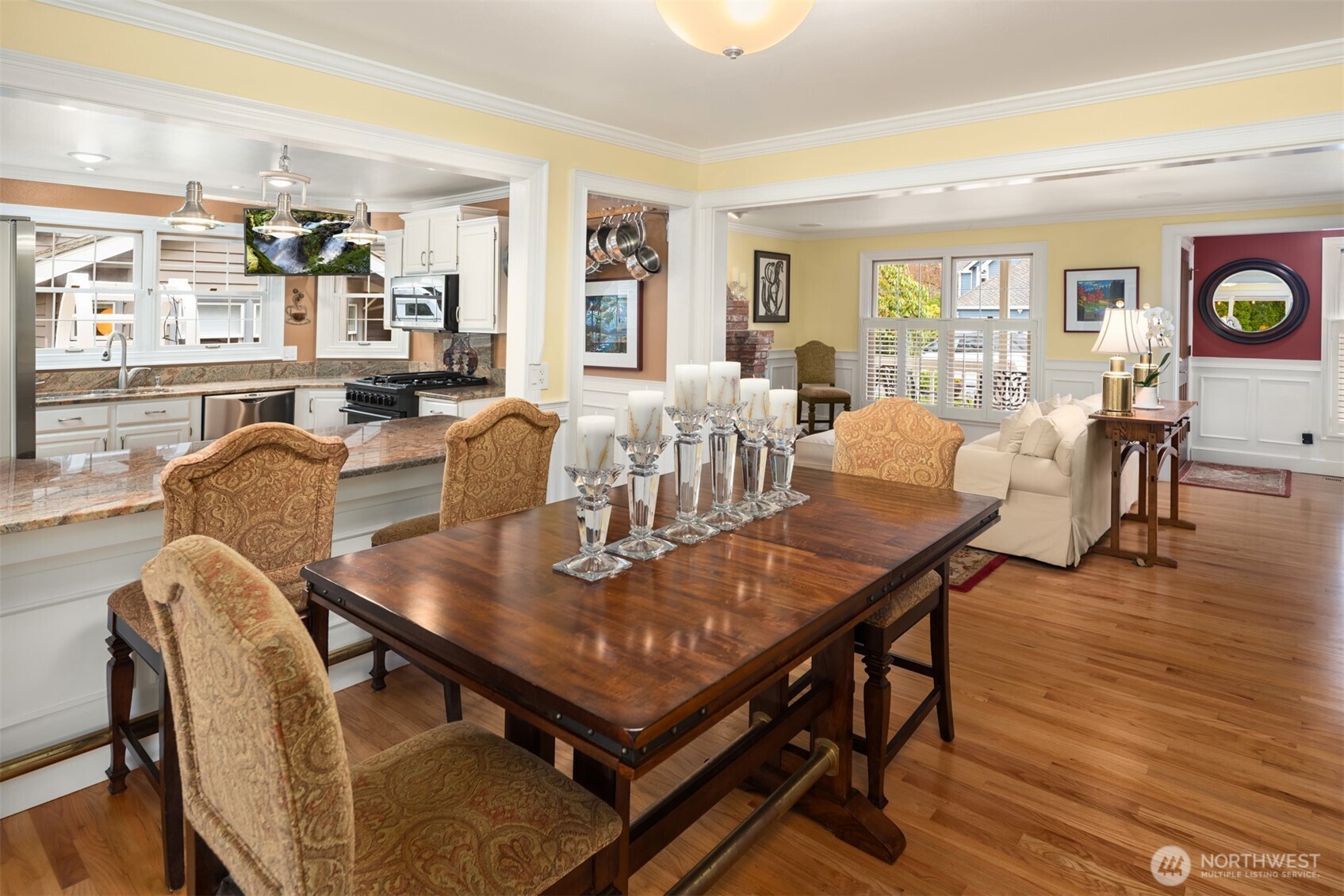 Neutral hues and tons of natural light!