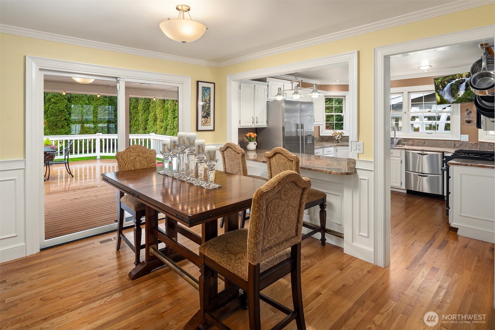 Quaint counter seating perfect for morning espresso or afternoon beverage. I want to mention the double drawer dishwasher!