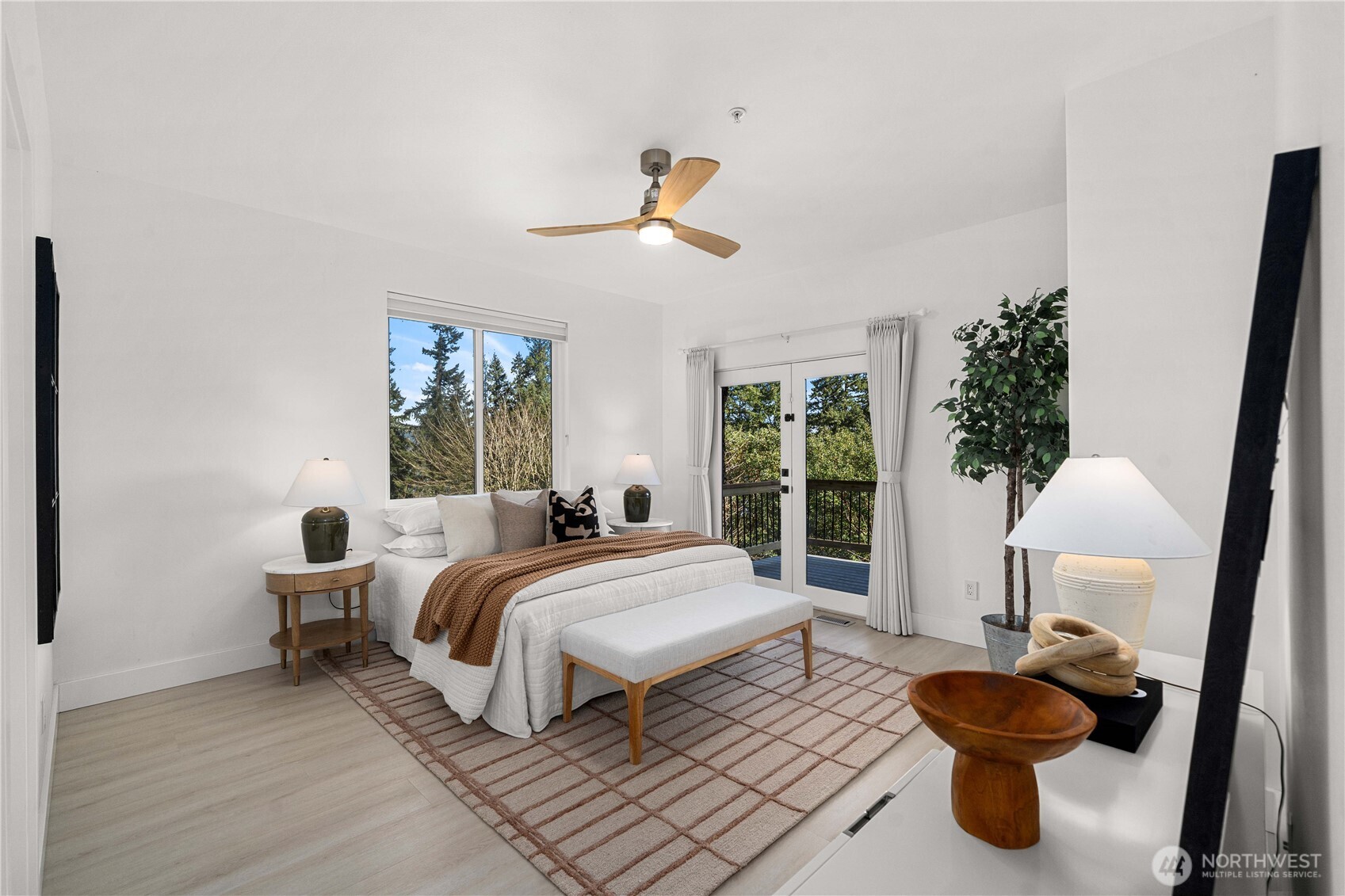 2nd primary suite with views