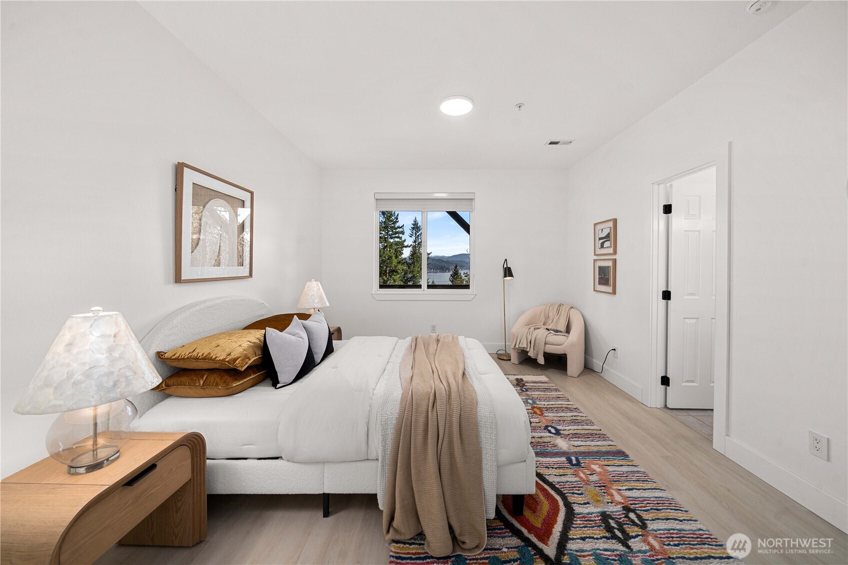 3rd bedroom with views