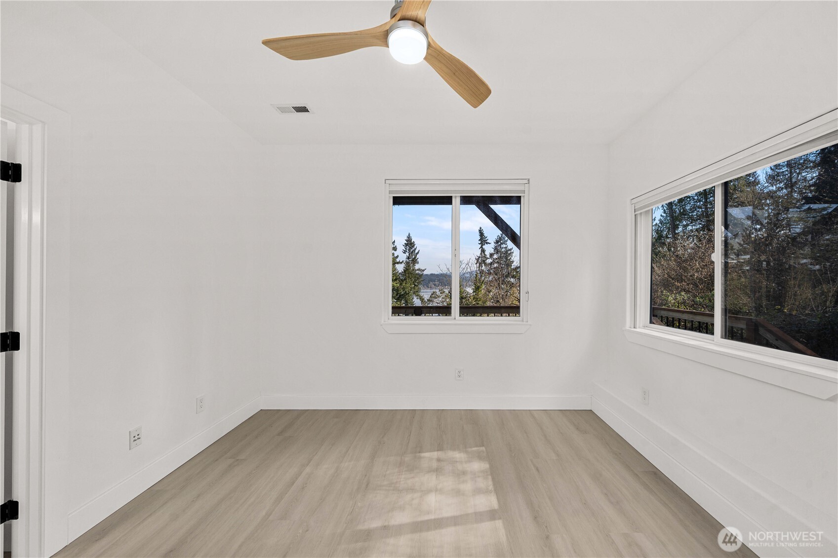 4th bedroom with views