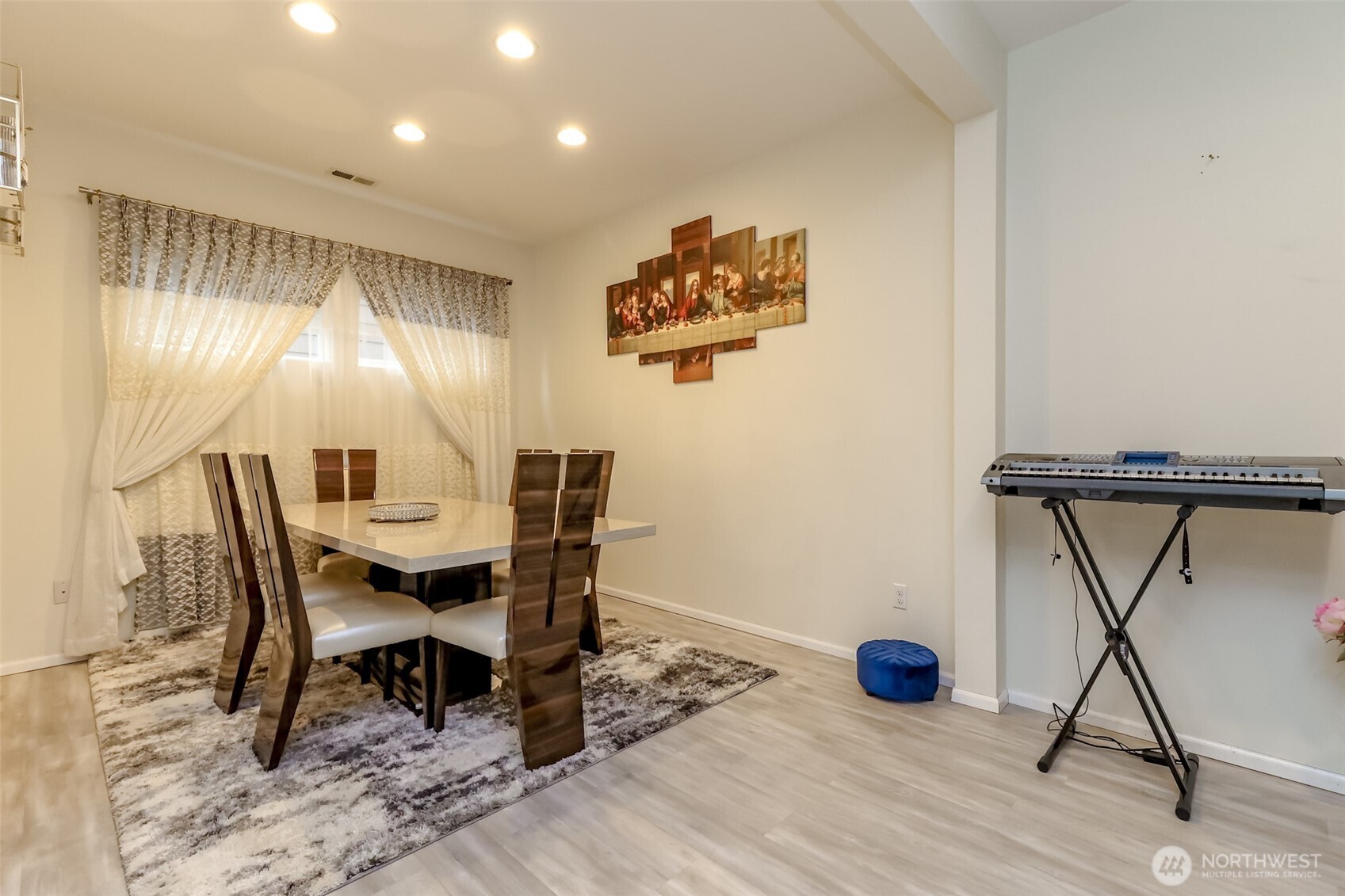 Large dining room for gatherings