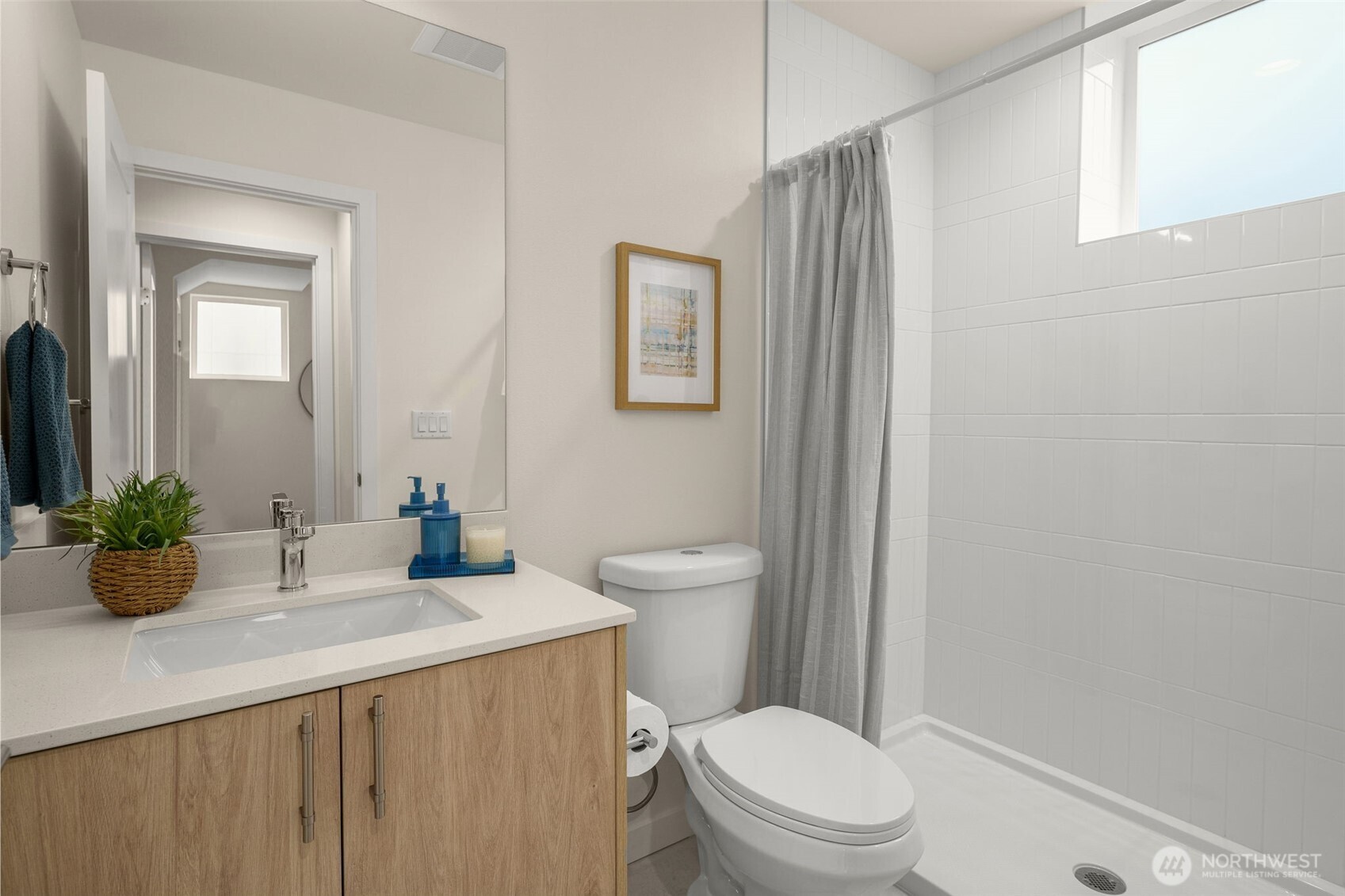 Main floor 3/4 bath.