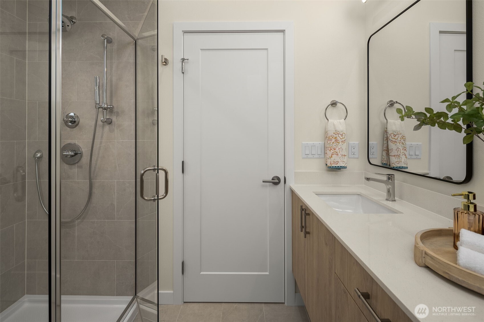 Primary suite 3/4 bath.