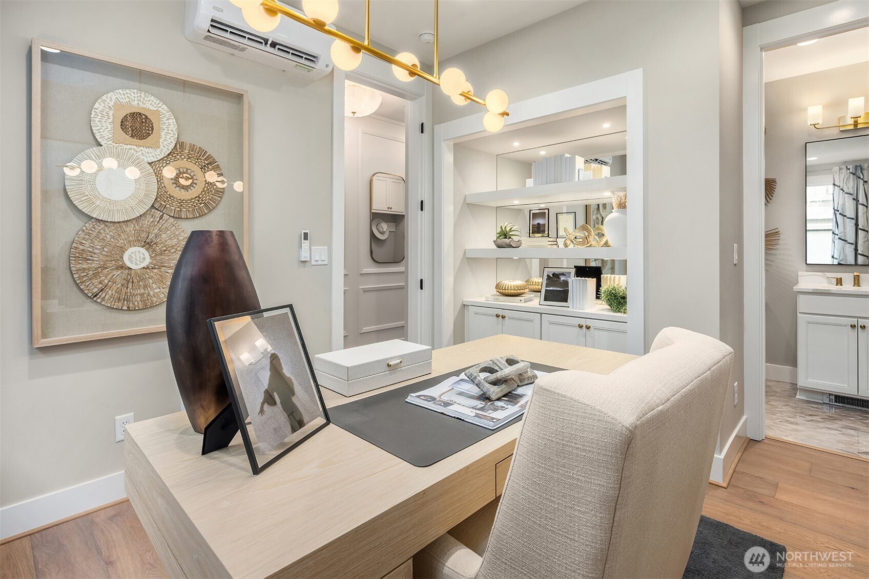 Photo for illustration purposes only & is not of the actual home for sale (Cascadian model home).
