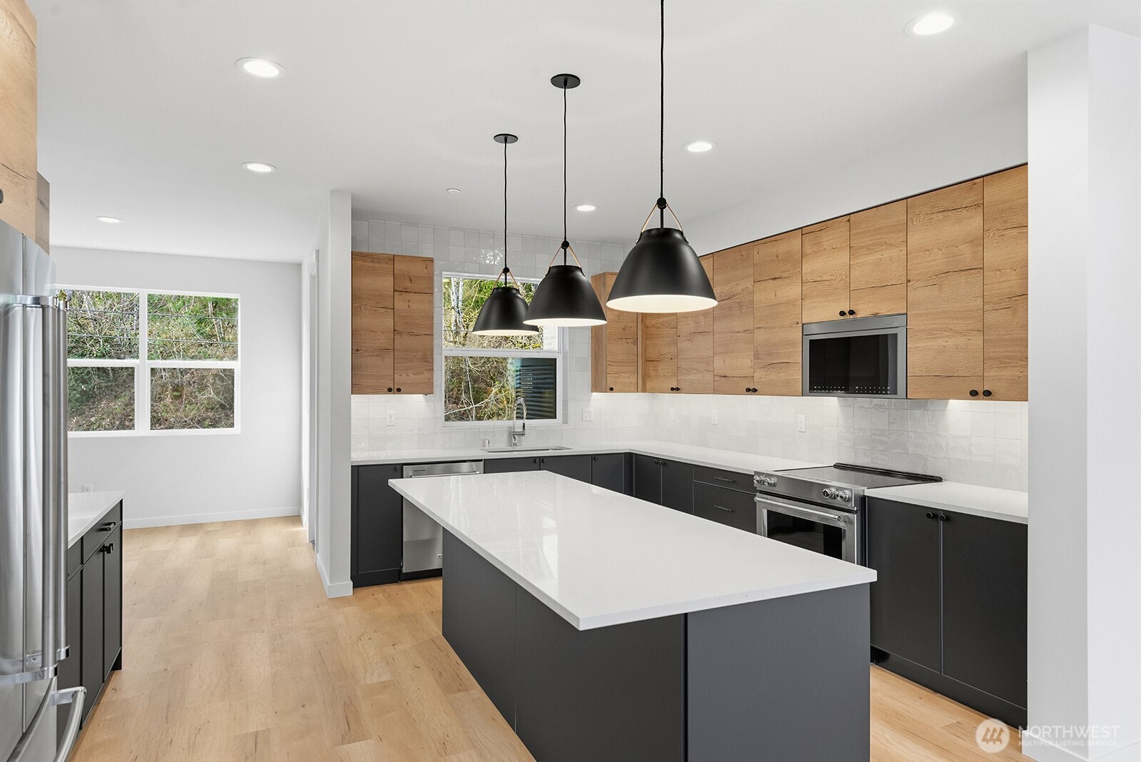 Floor plans and color palettes vary.