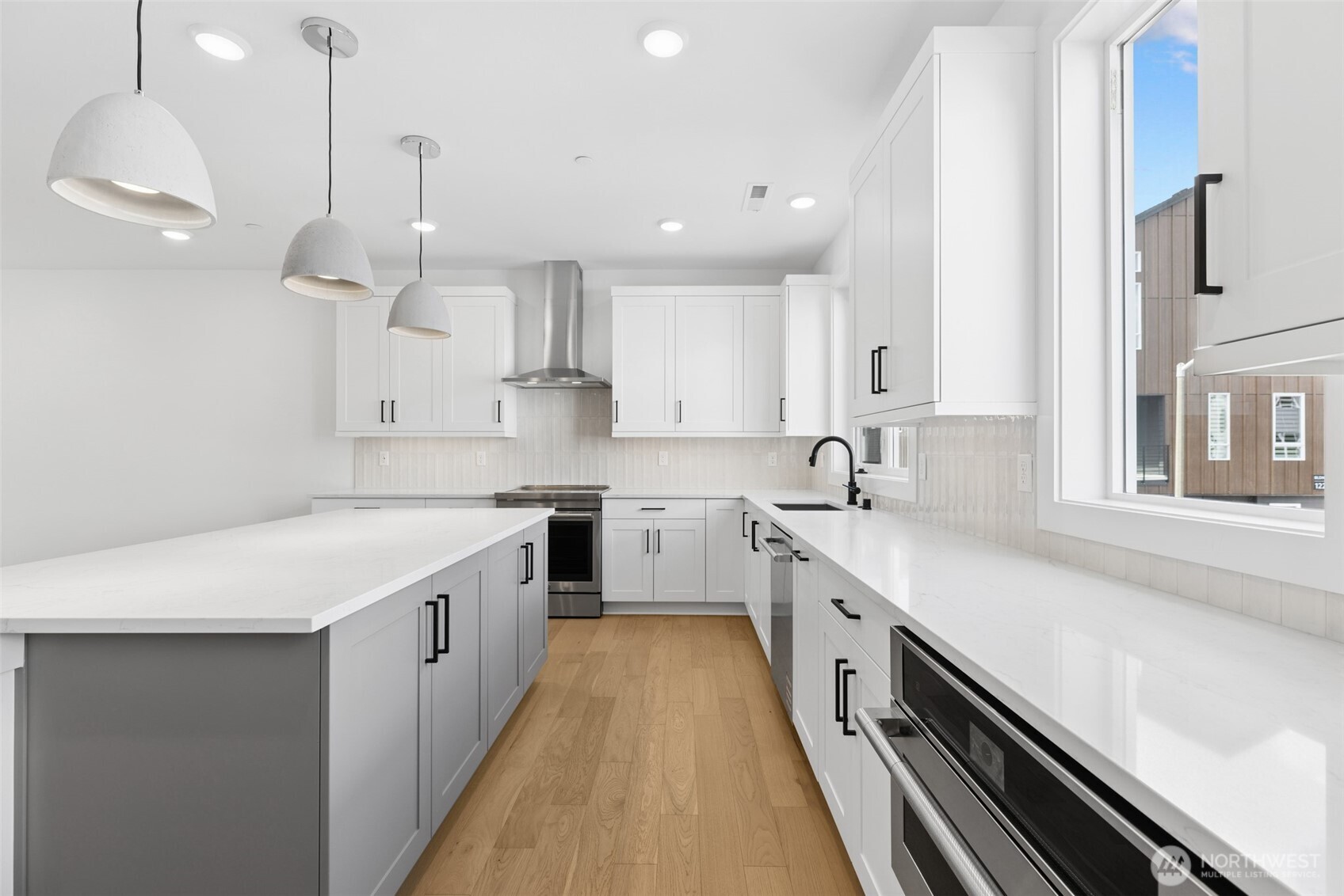 Pictures of Model Home. Not pictures of actual home. Features, colors, layout may vary.