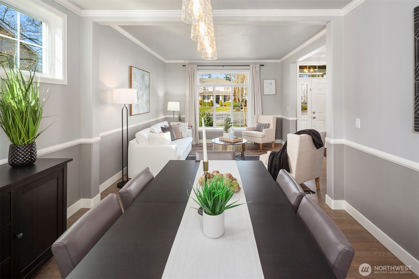 Formal Dining Room to Entertain Guests