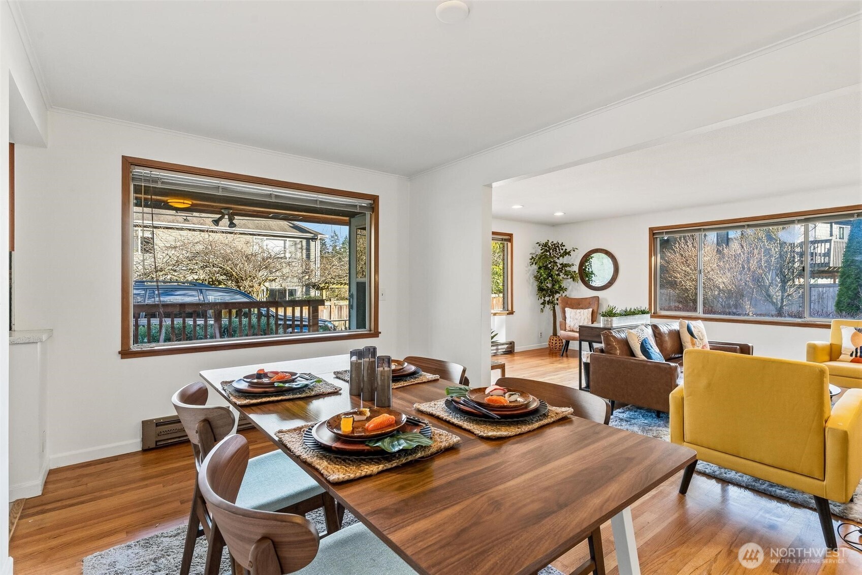 Large light filled rooms