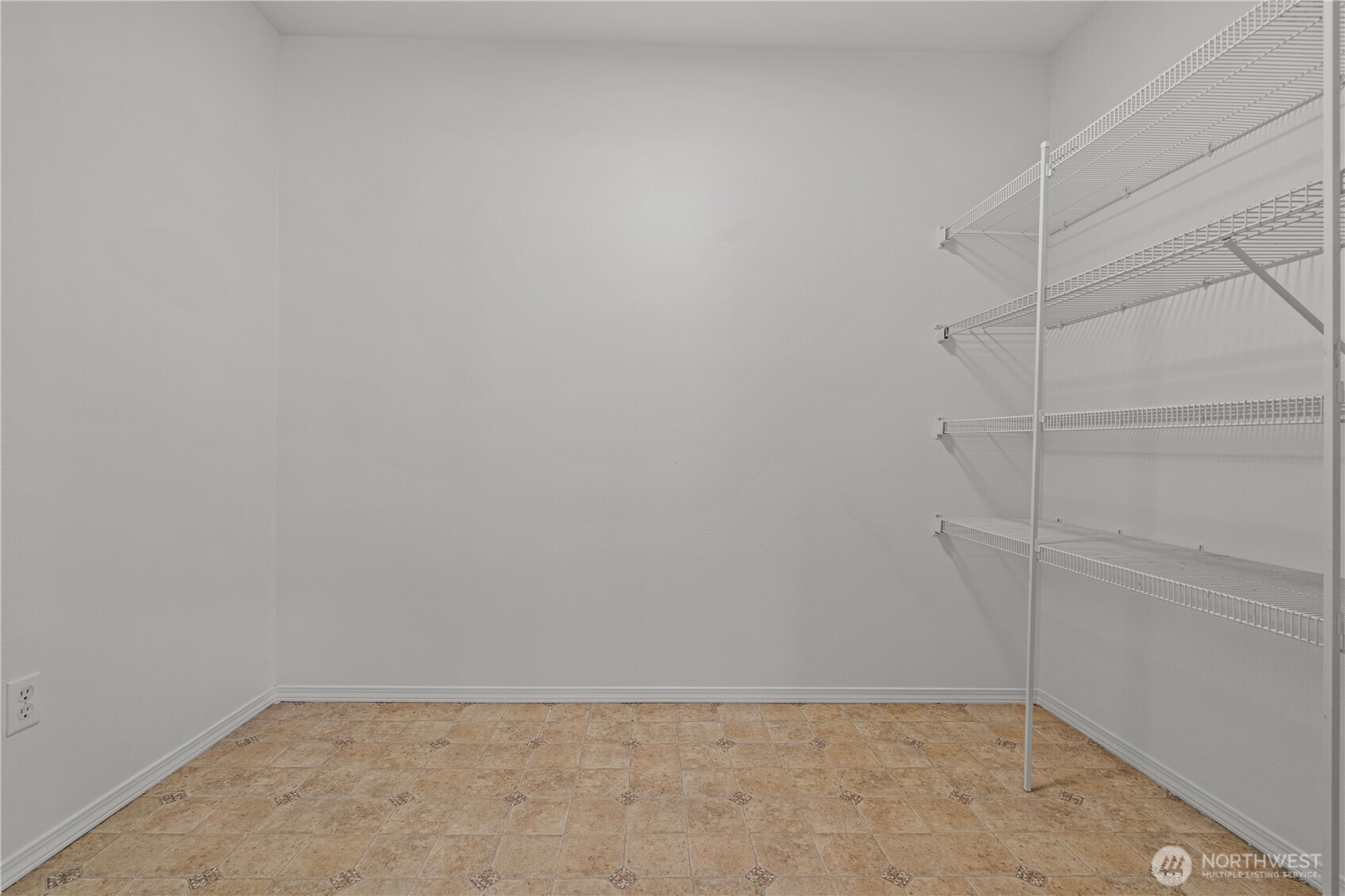 Walk-in Pantry