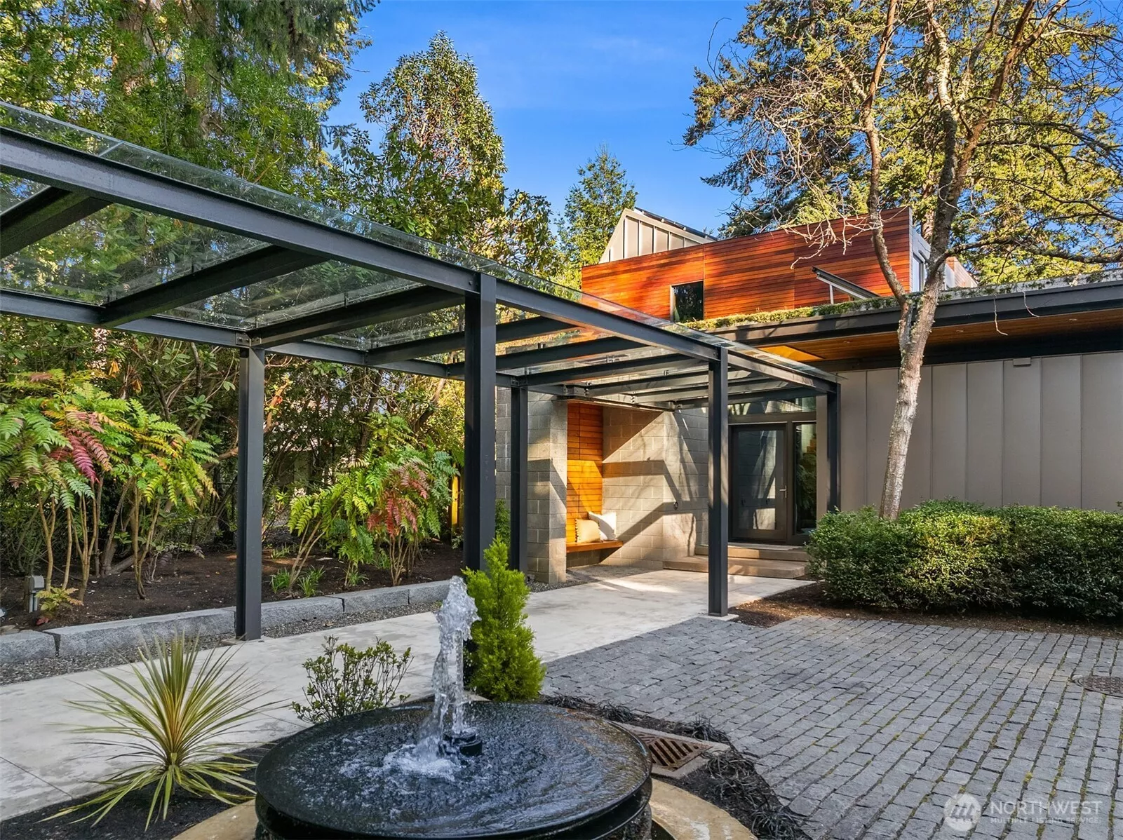 Main house 2nd floor growing roof lounge