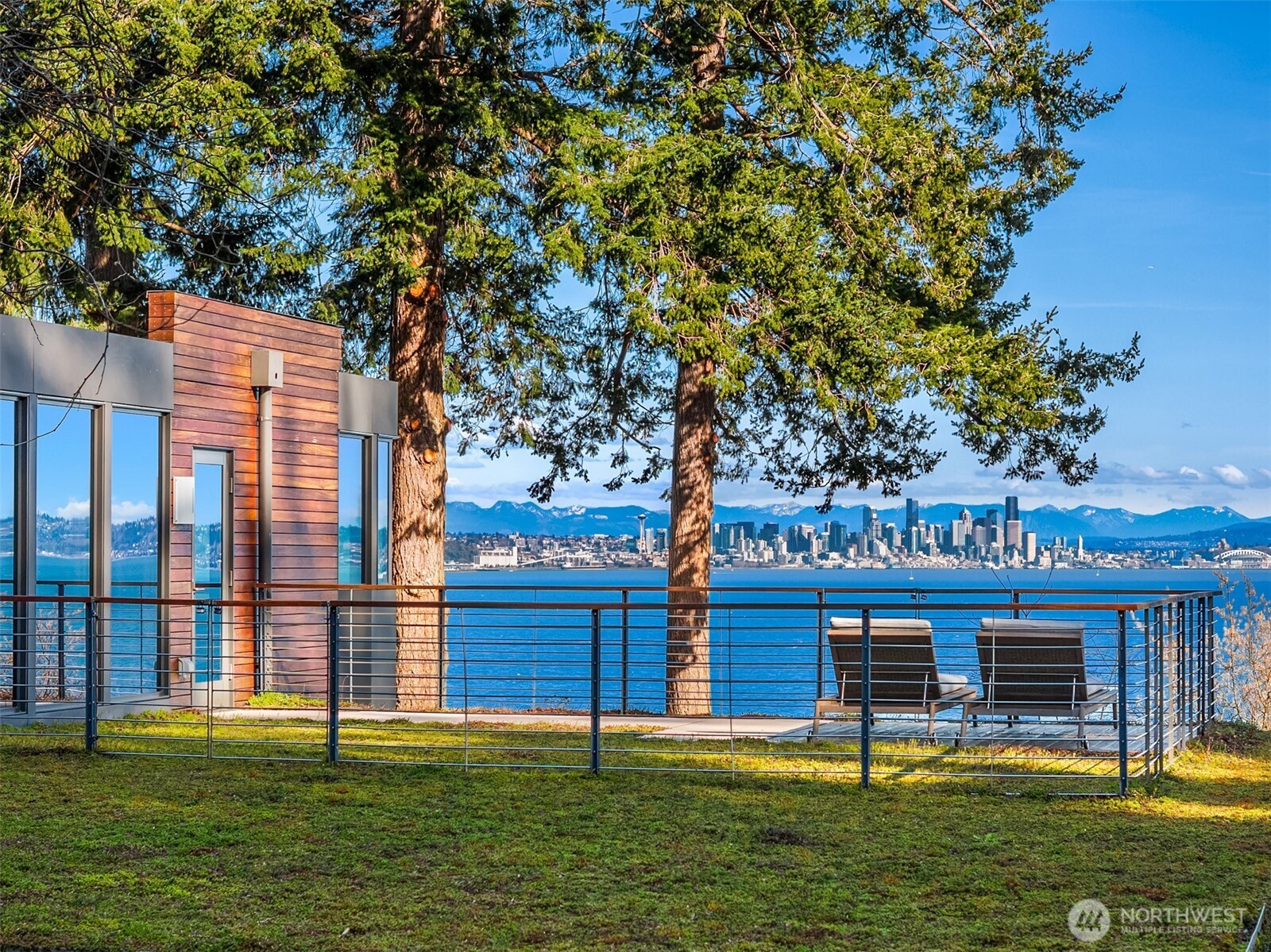 Main house 1st floor Primary Japanese soaking tub
