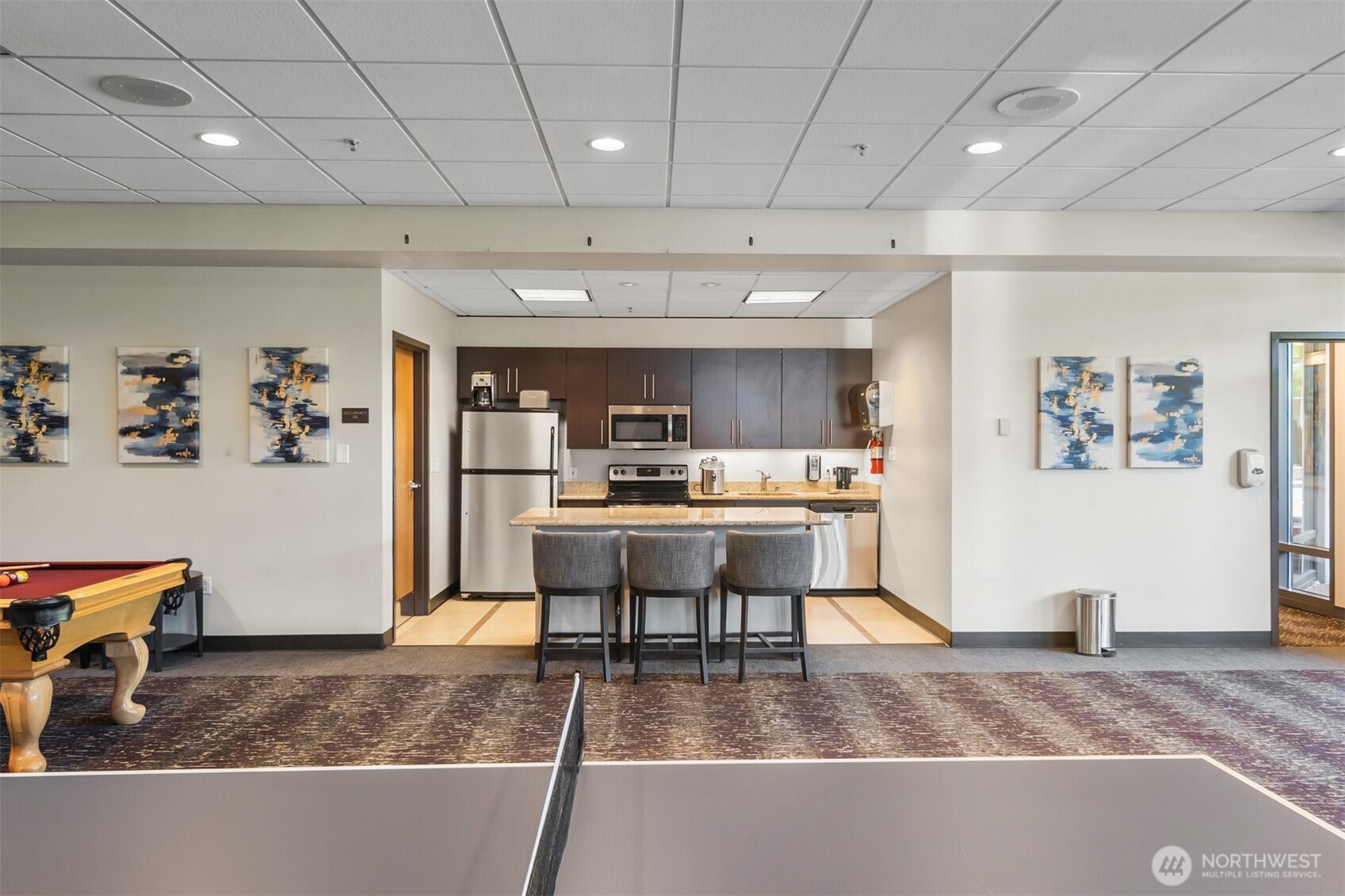 Quick access to I-405 from downtown Bellevue condo