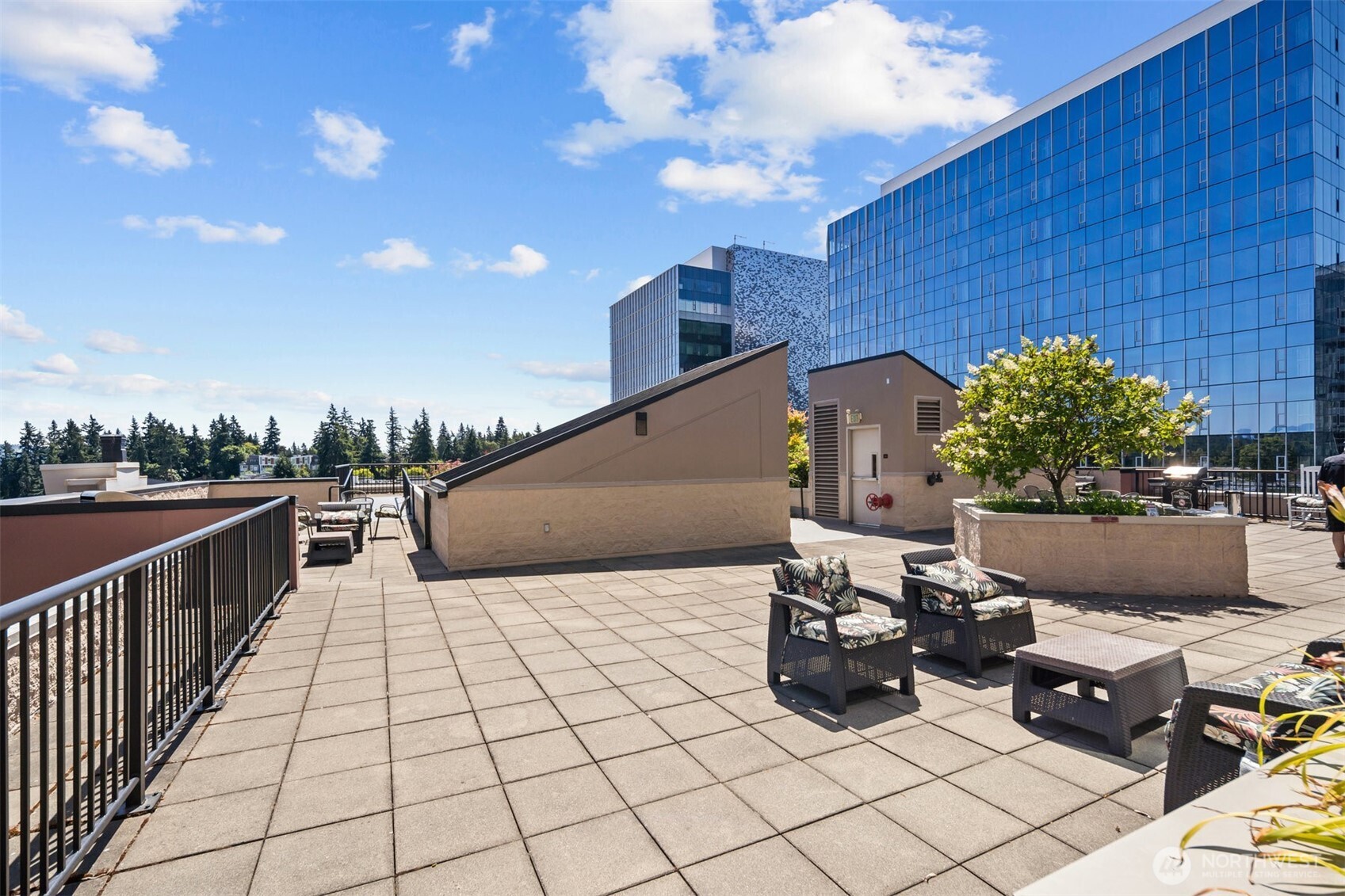 11th-floor terrace with panoramic views for residents