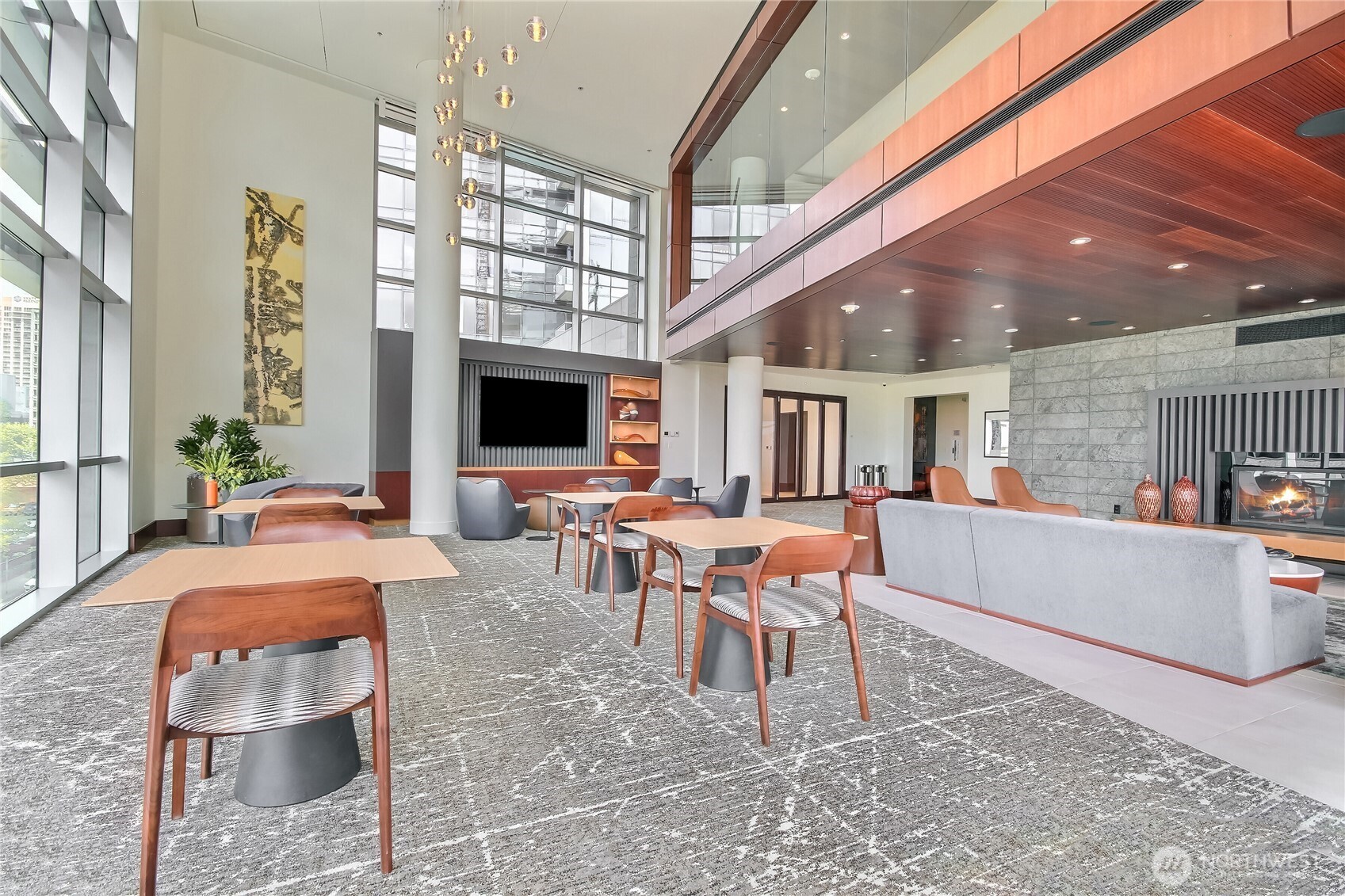 Space for Parties with TV and Fireplace