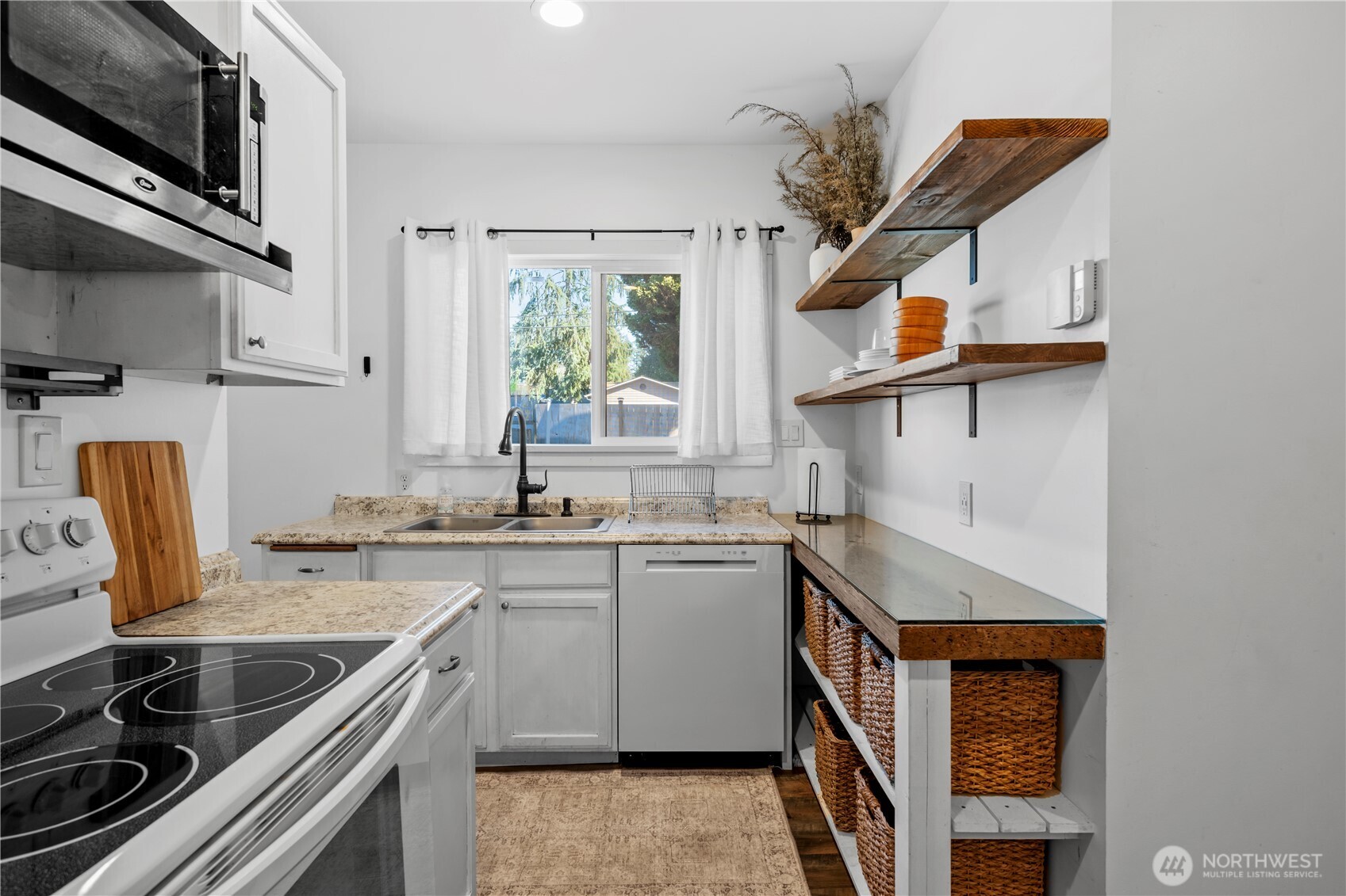 Kitchen 3 with great use of space.