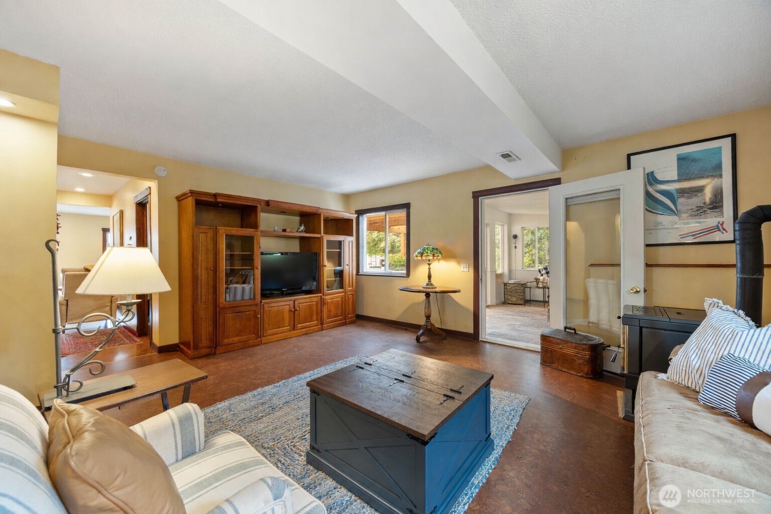 Bar area near family room