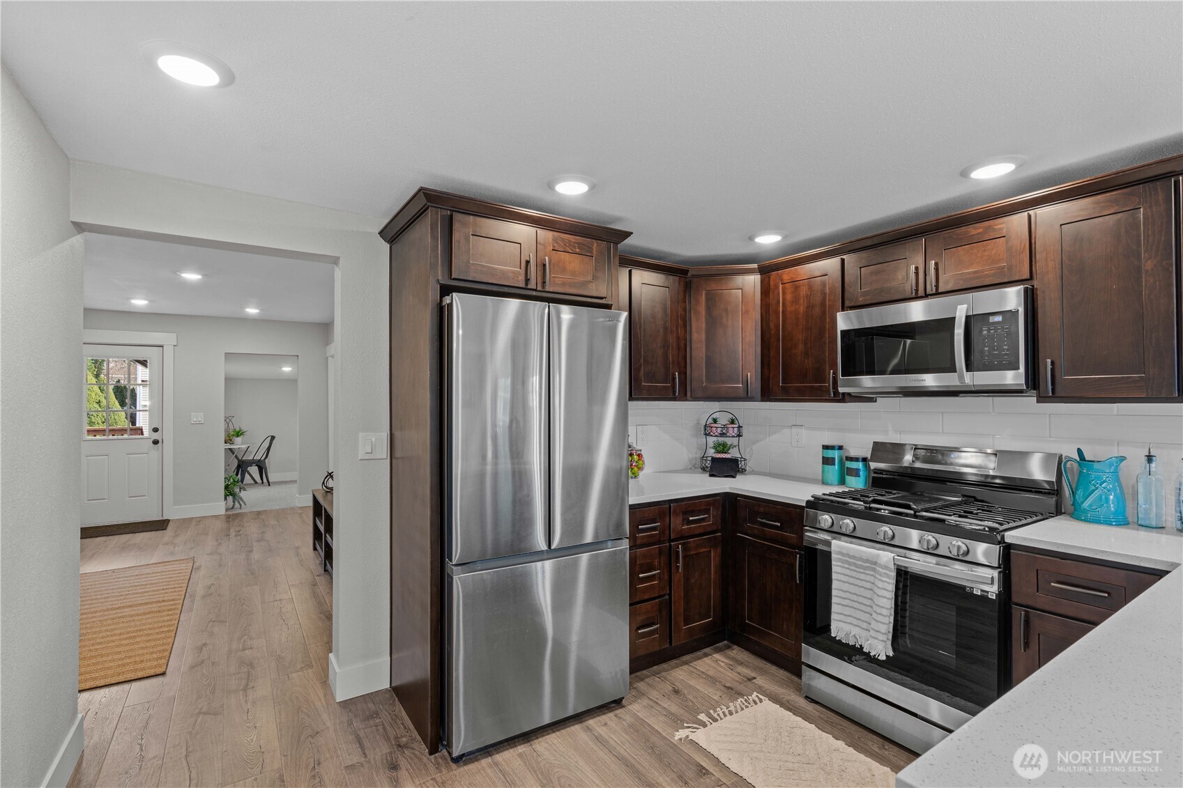 Recessed Lights keep your cooking space light and bright!