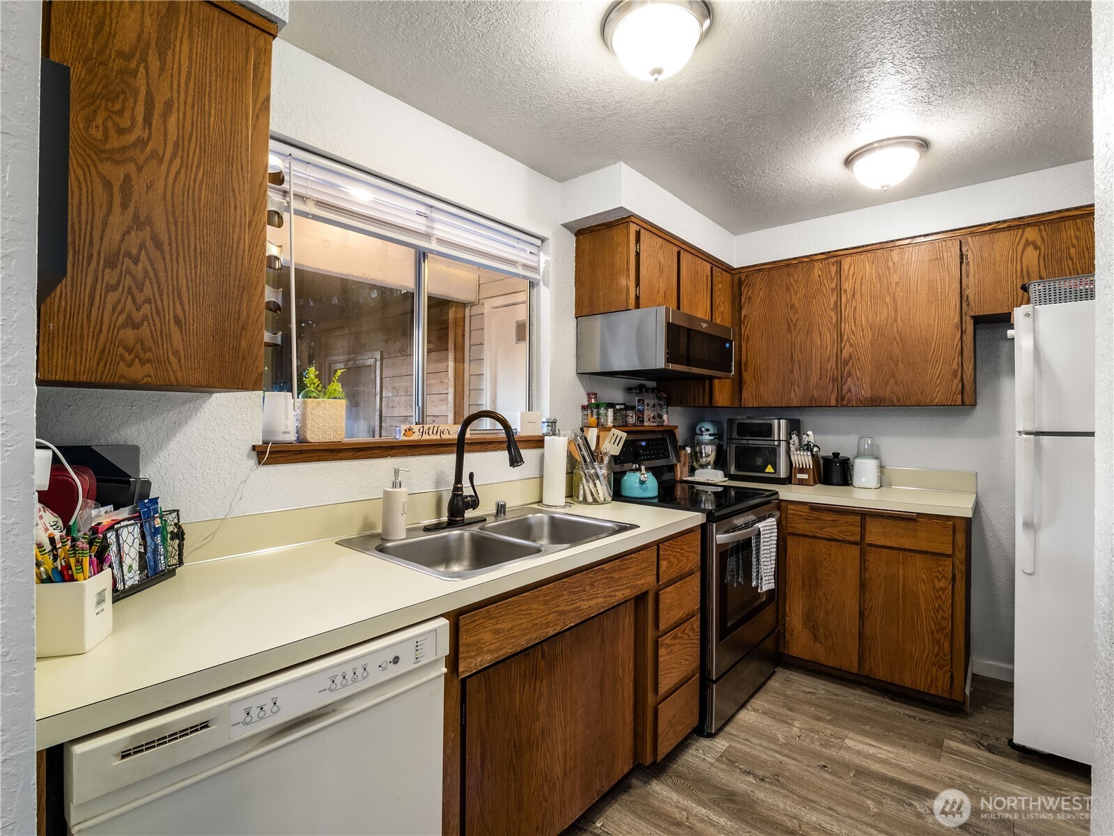 Kitchen with appliances included