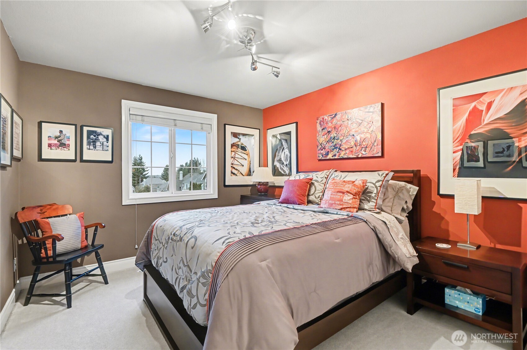 Upstairs guest bedroom.