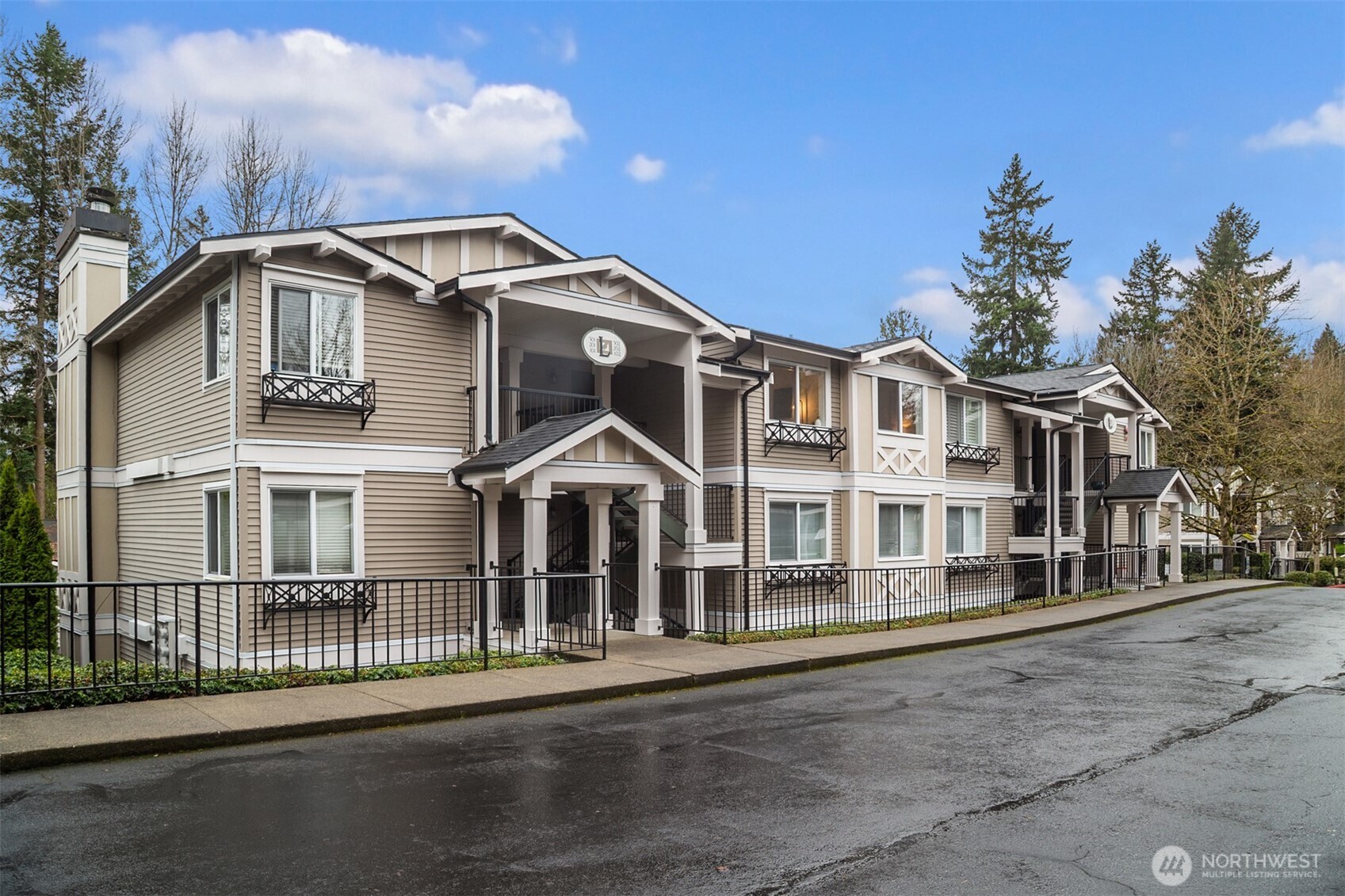 only one flight of stairs to unit!