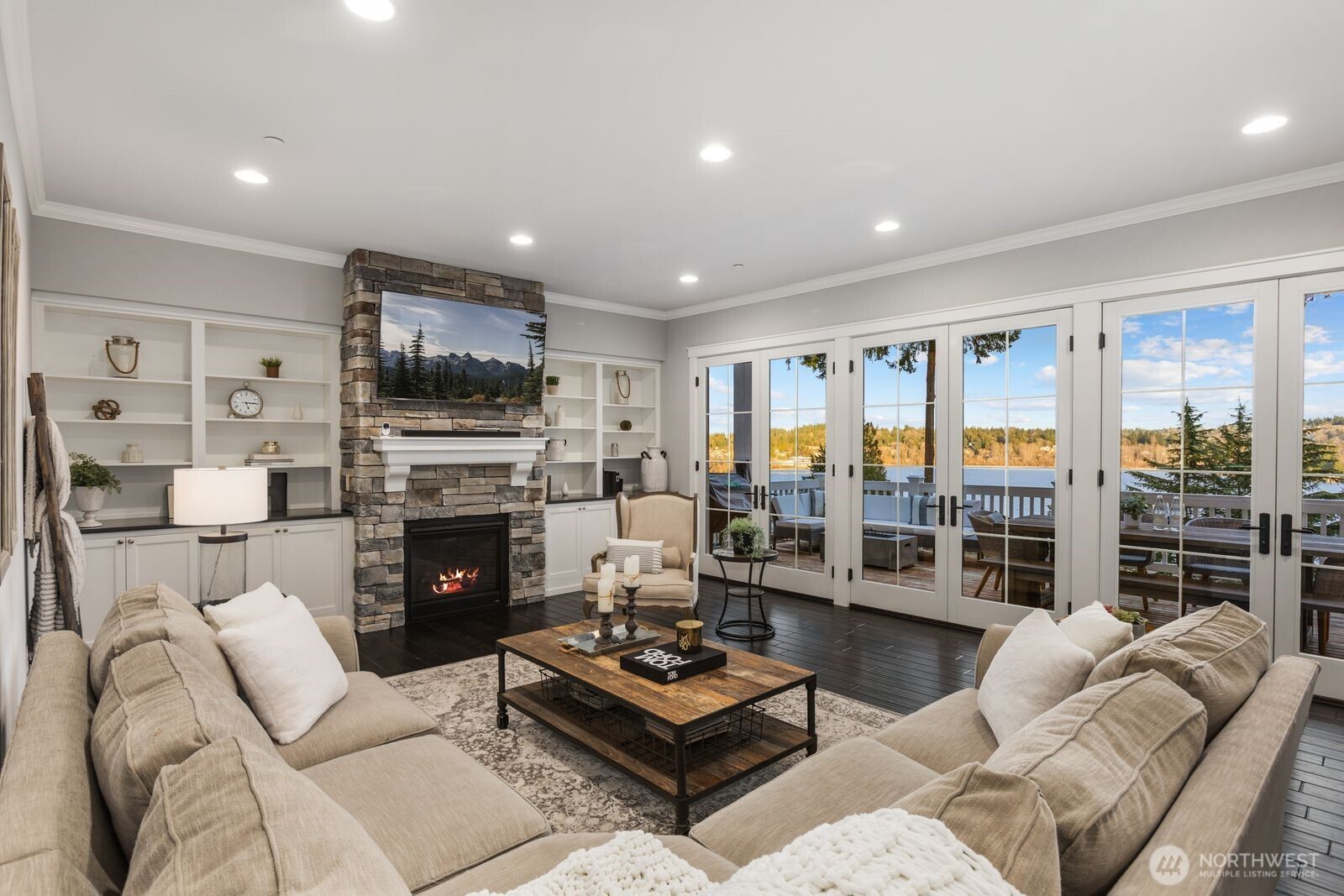Luxury livingroom with a view