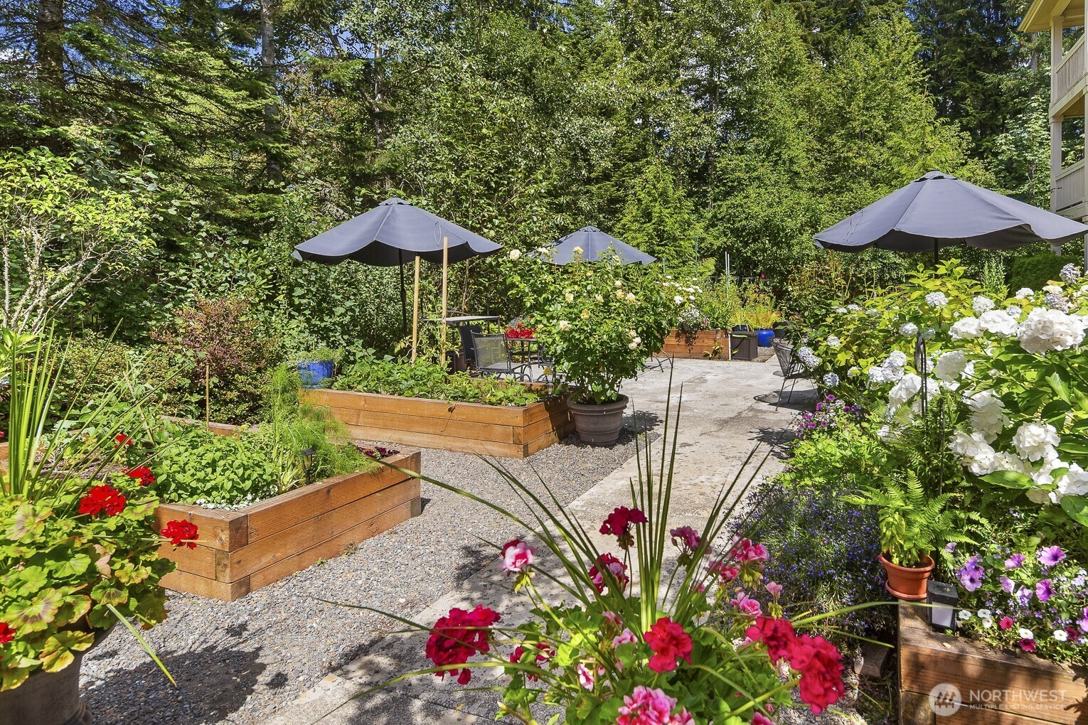 Convenient Redmond Ridge location in 55+ Sundance Glen!