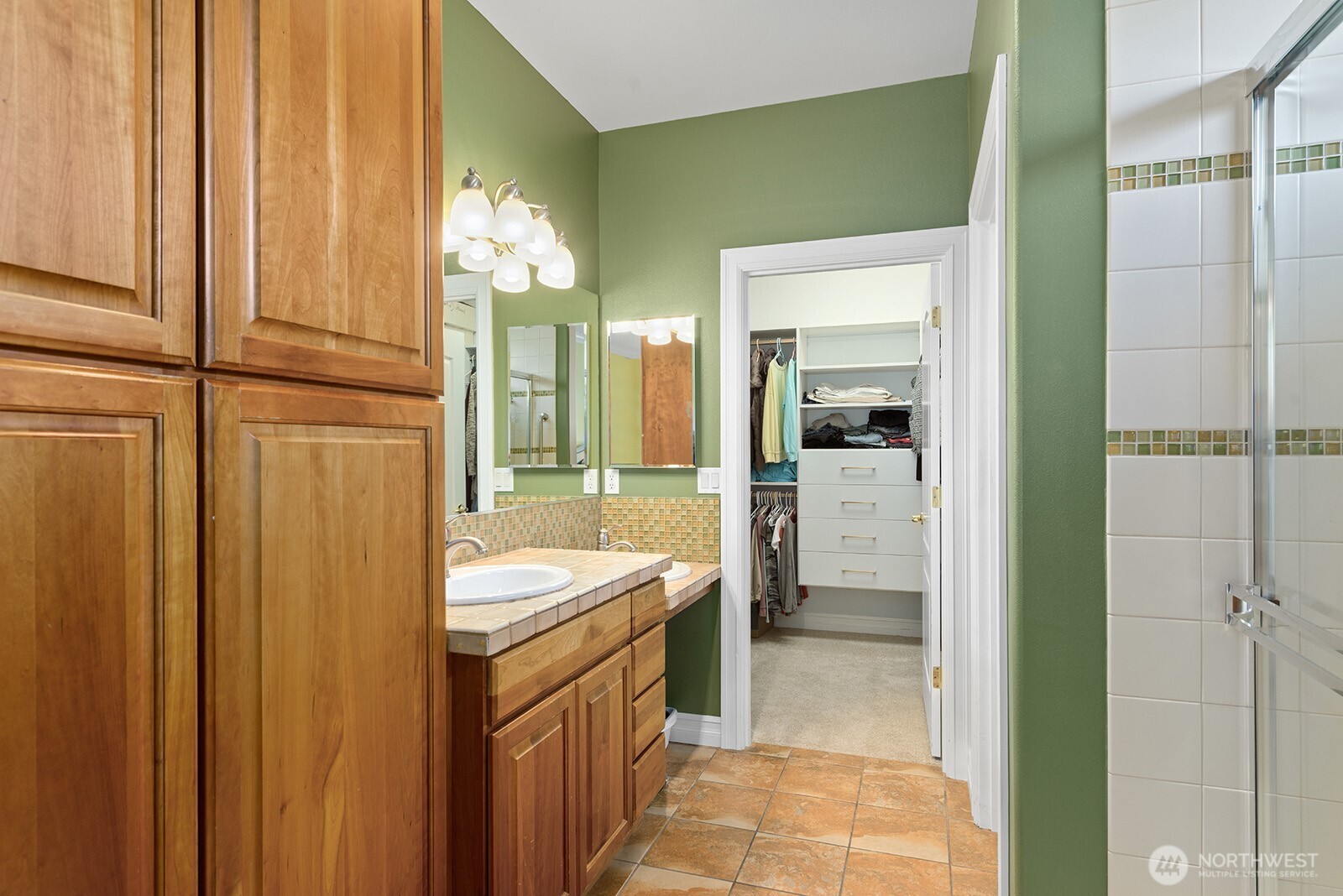 Primary Bath with dual sink vanity.