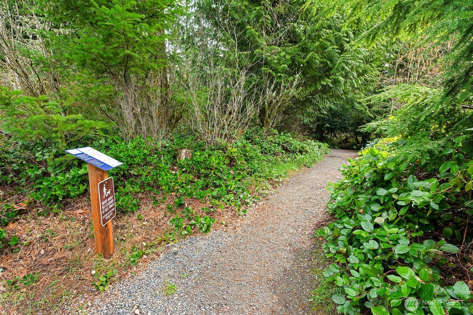 Located one lot down is a trailhead for the Sunrise Loop Trail.