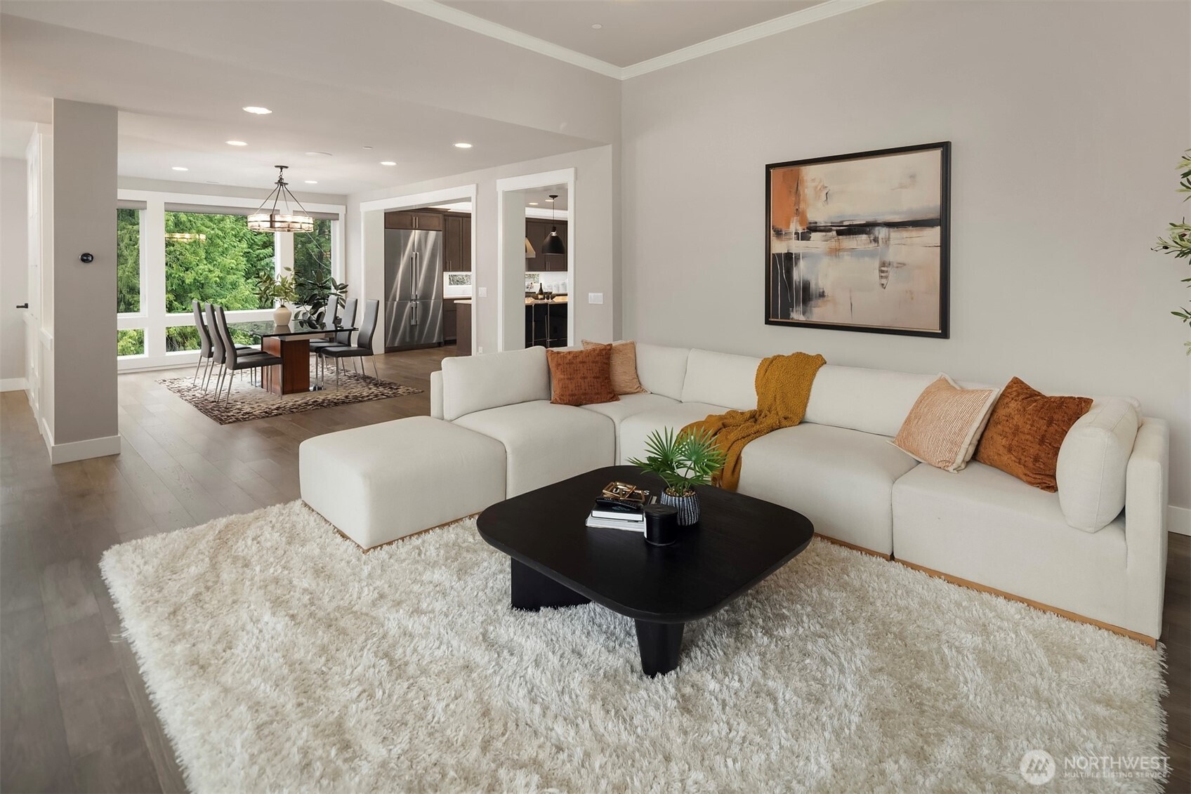 Lots of designer upgrades including Sonos bluetooth ceiling speakers throughout