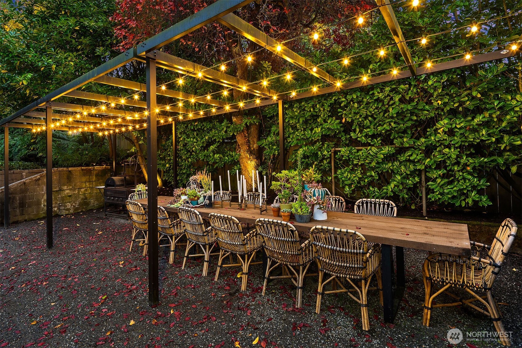 14 person Tuscan dining table, serviced by the outdoor bar