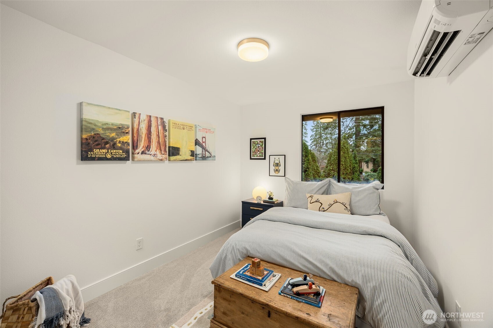 2nd bedroom