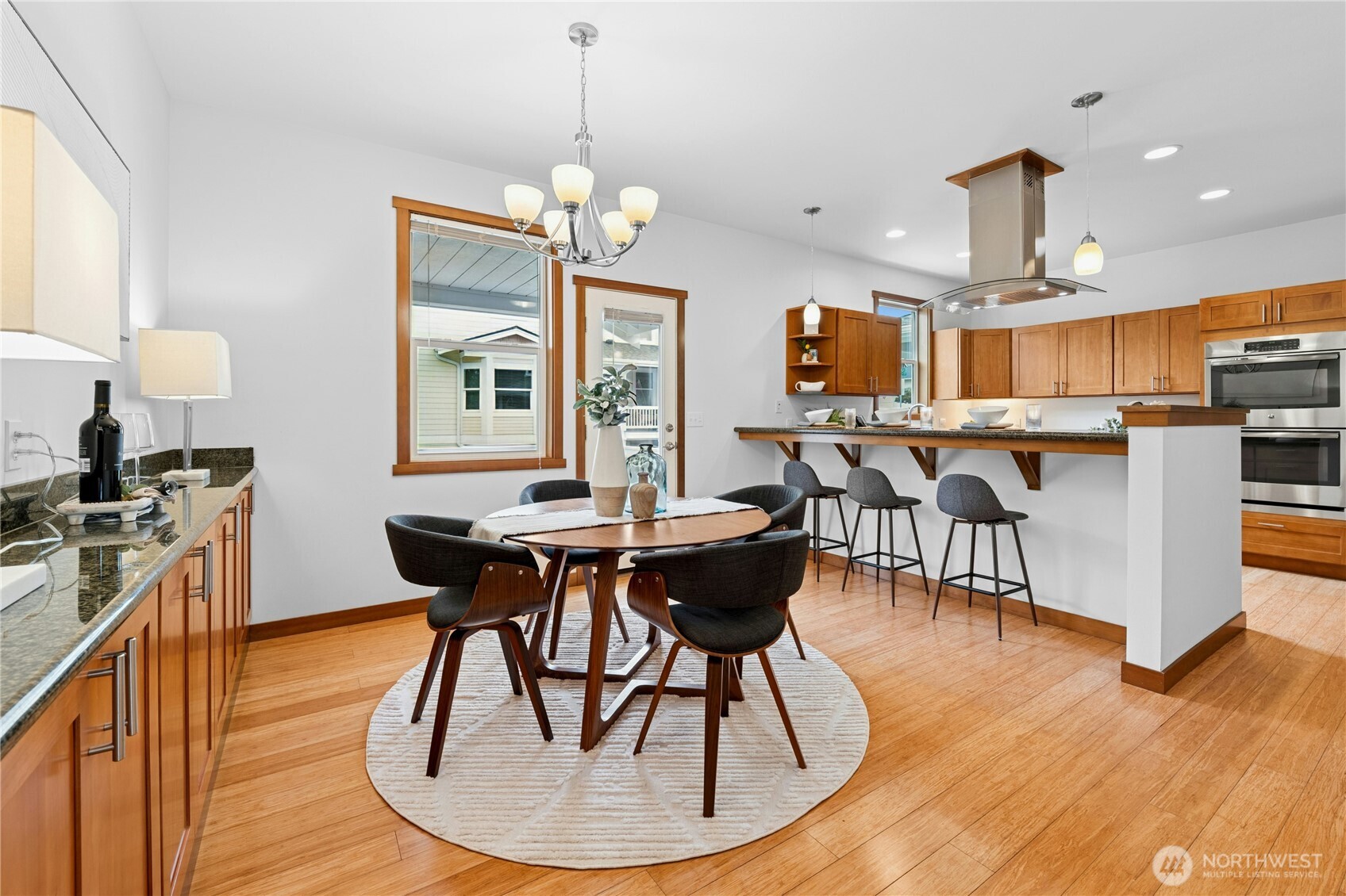 Dining area off kitchen