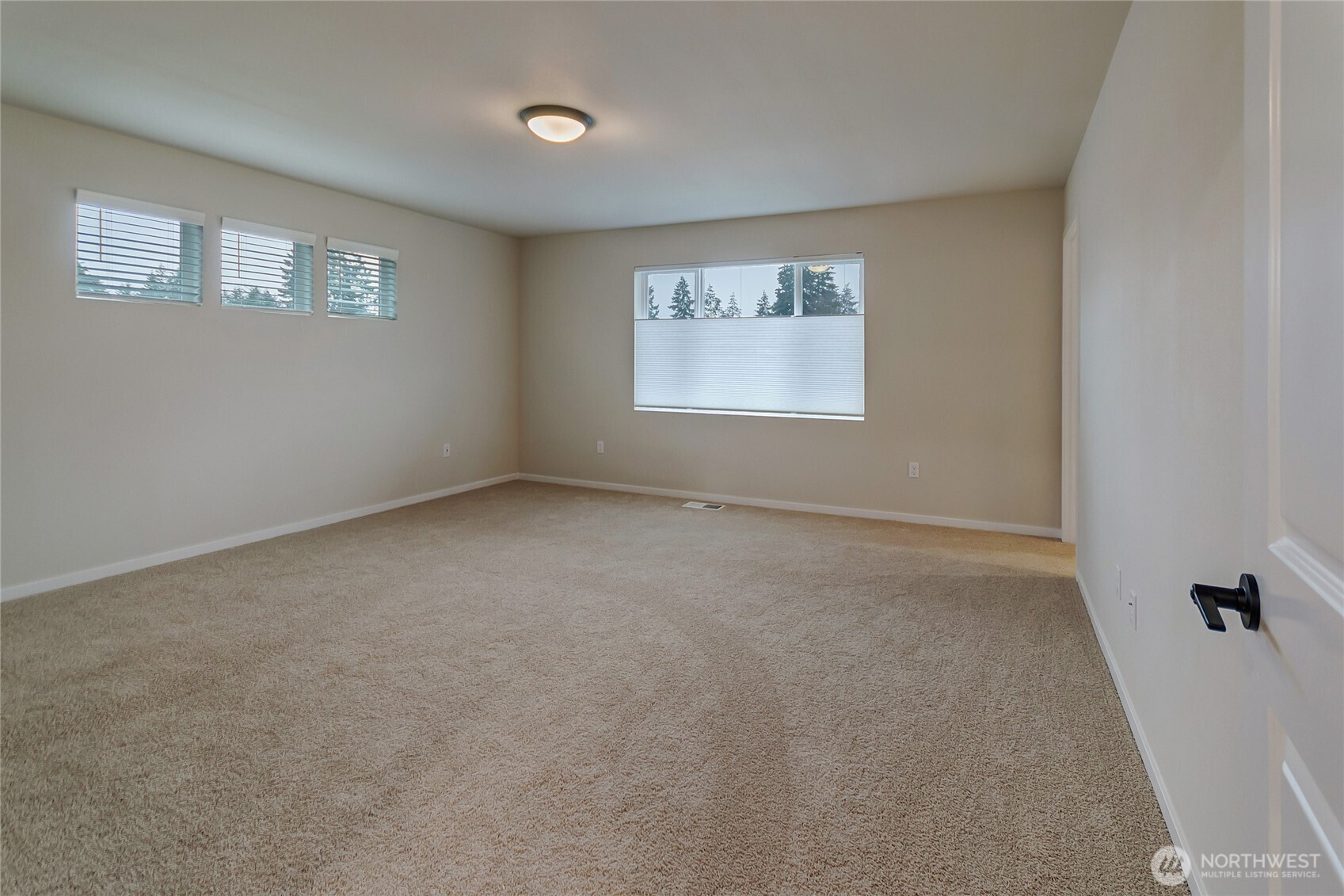 Photos of a previously built Rainier plan. SOme upgrades may appear that are no longer available.