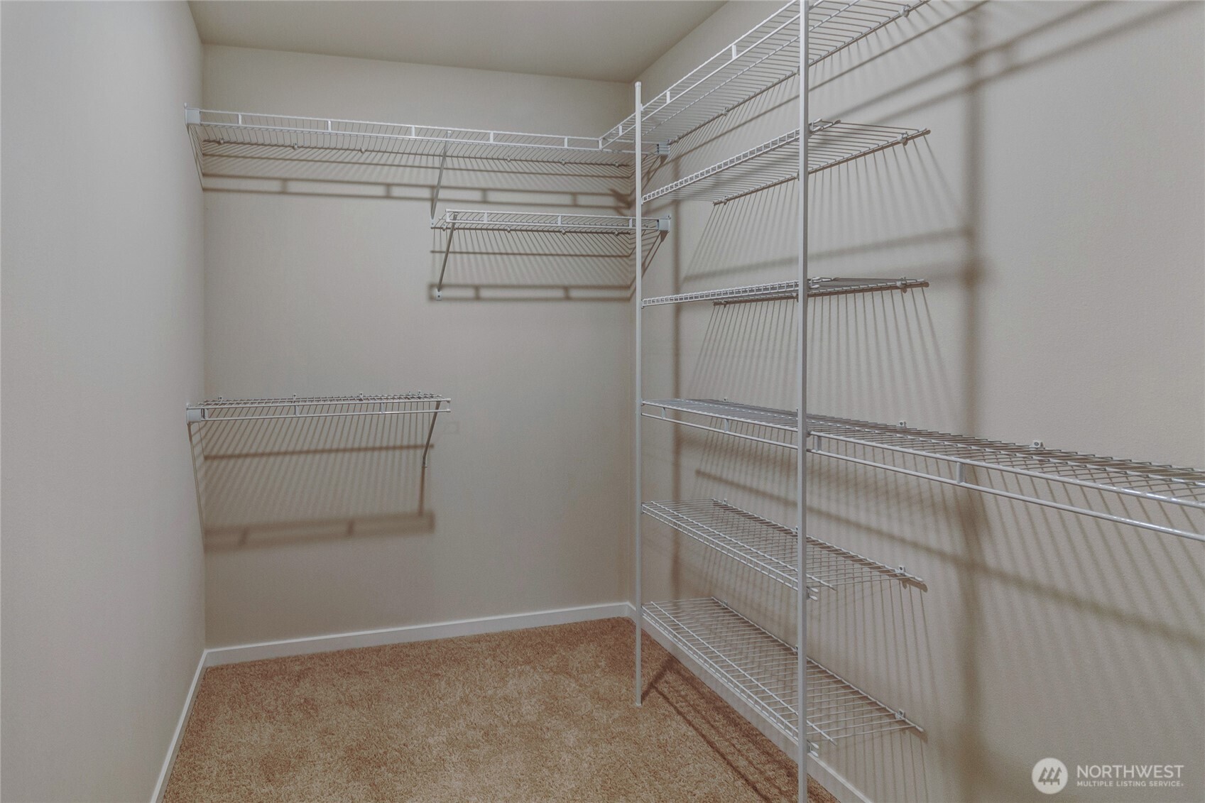 Photos of a previously built Rainier plan. SOme upgrades may appear that are no longer available.