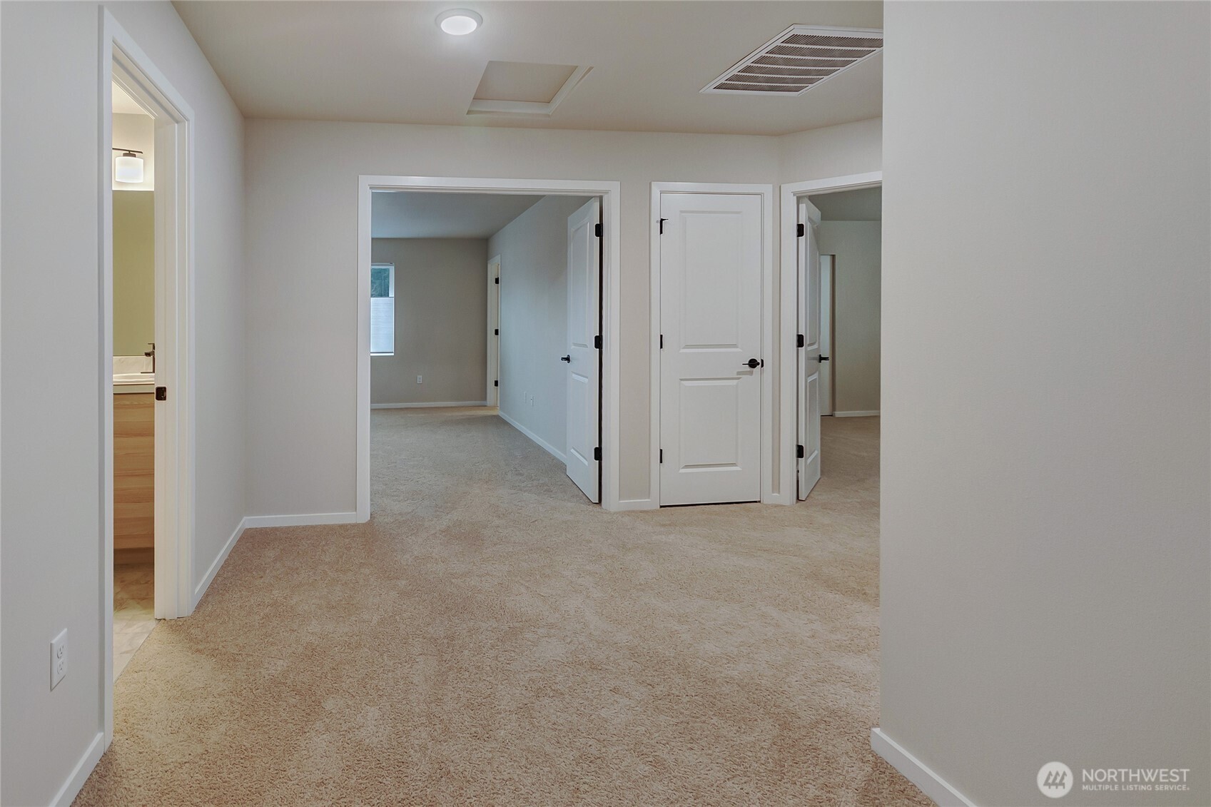 Photos of a previously built Rainier plan. SOme upgrades may appear that are no longer available.