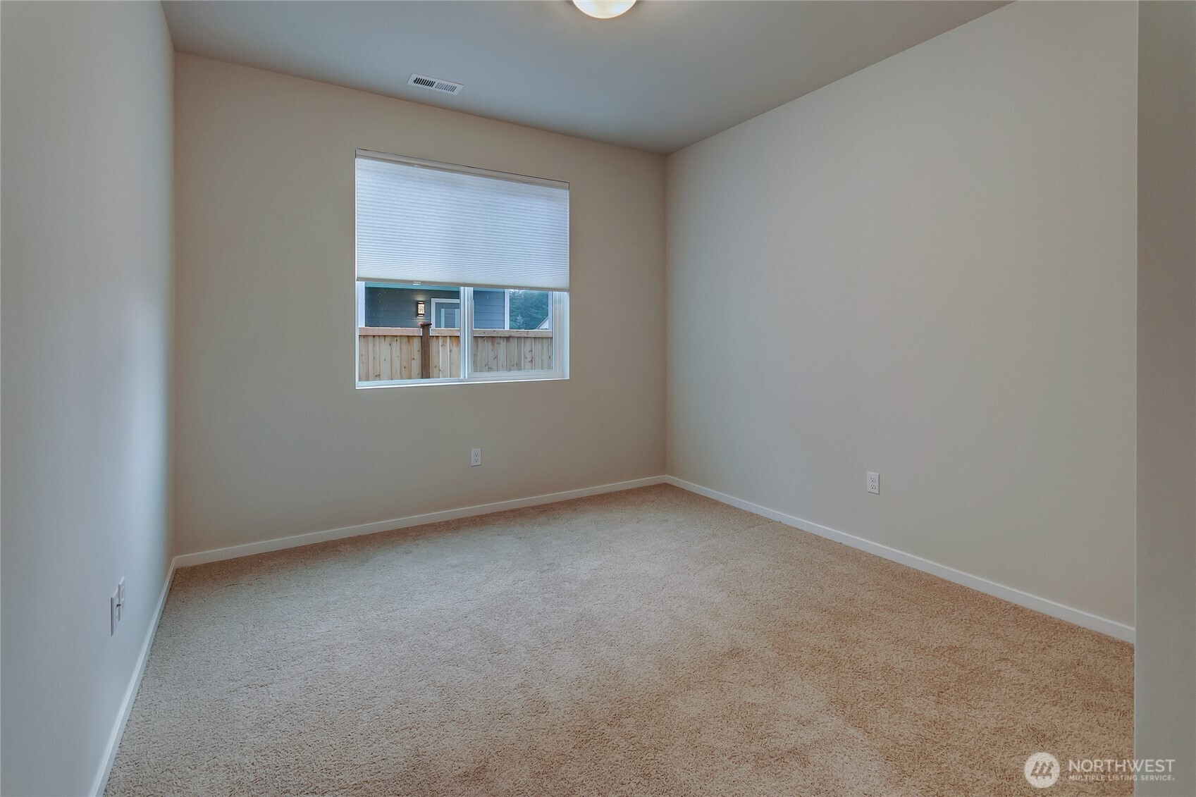 Photos of a previously built Rainier plan. SOme upgrades may appear that are no longer available.