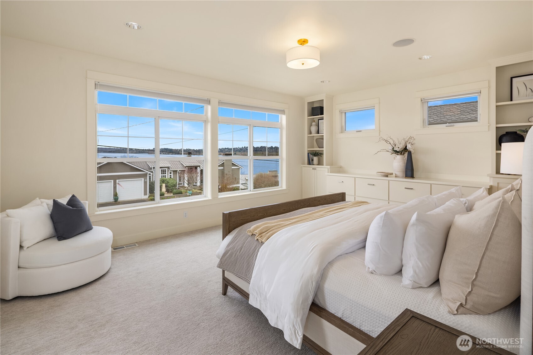 Primary suite w/Views