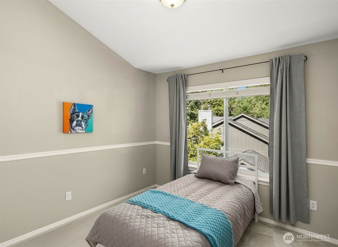 2nd bedroom is beautifully painted