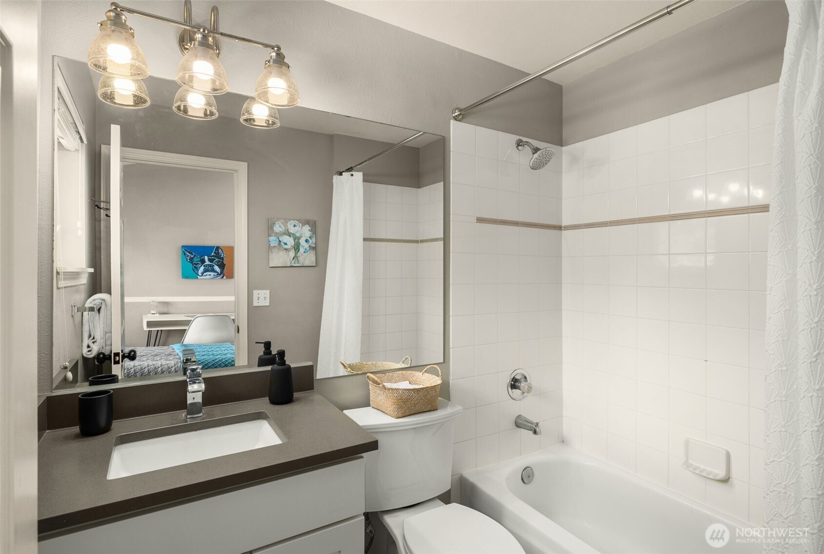 Another ensuite bath!
