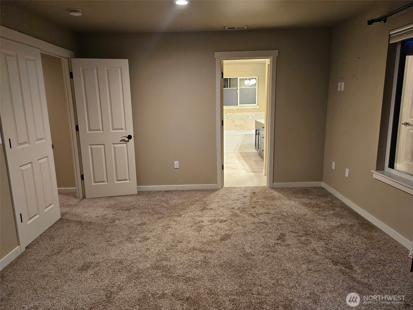 /NWM2485993/NWM2485993-19.jpg
