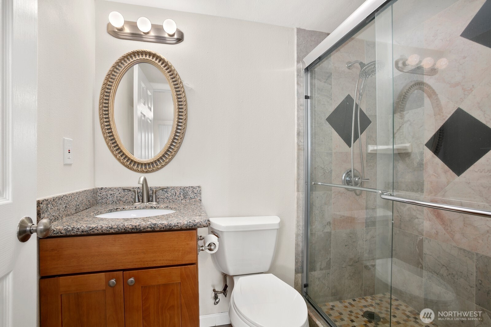 Top Floor 3/4 hall bath