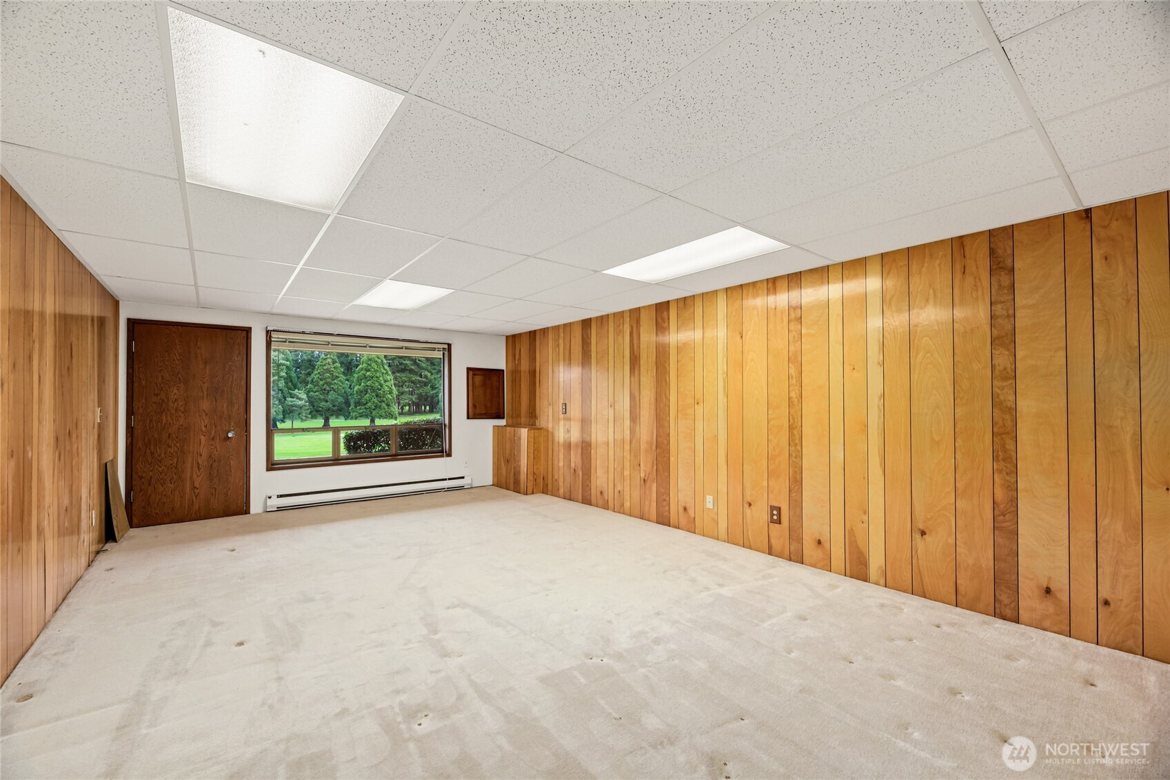 Self-contained with lovely golf course views.