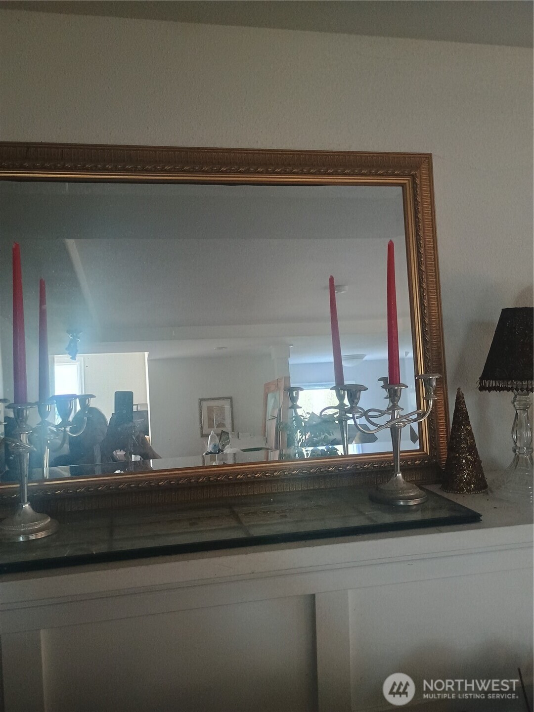 LR Mantel over gas FP. Fp needs to be repaired or replaced