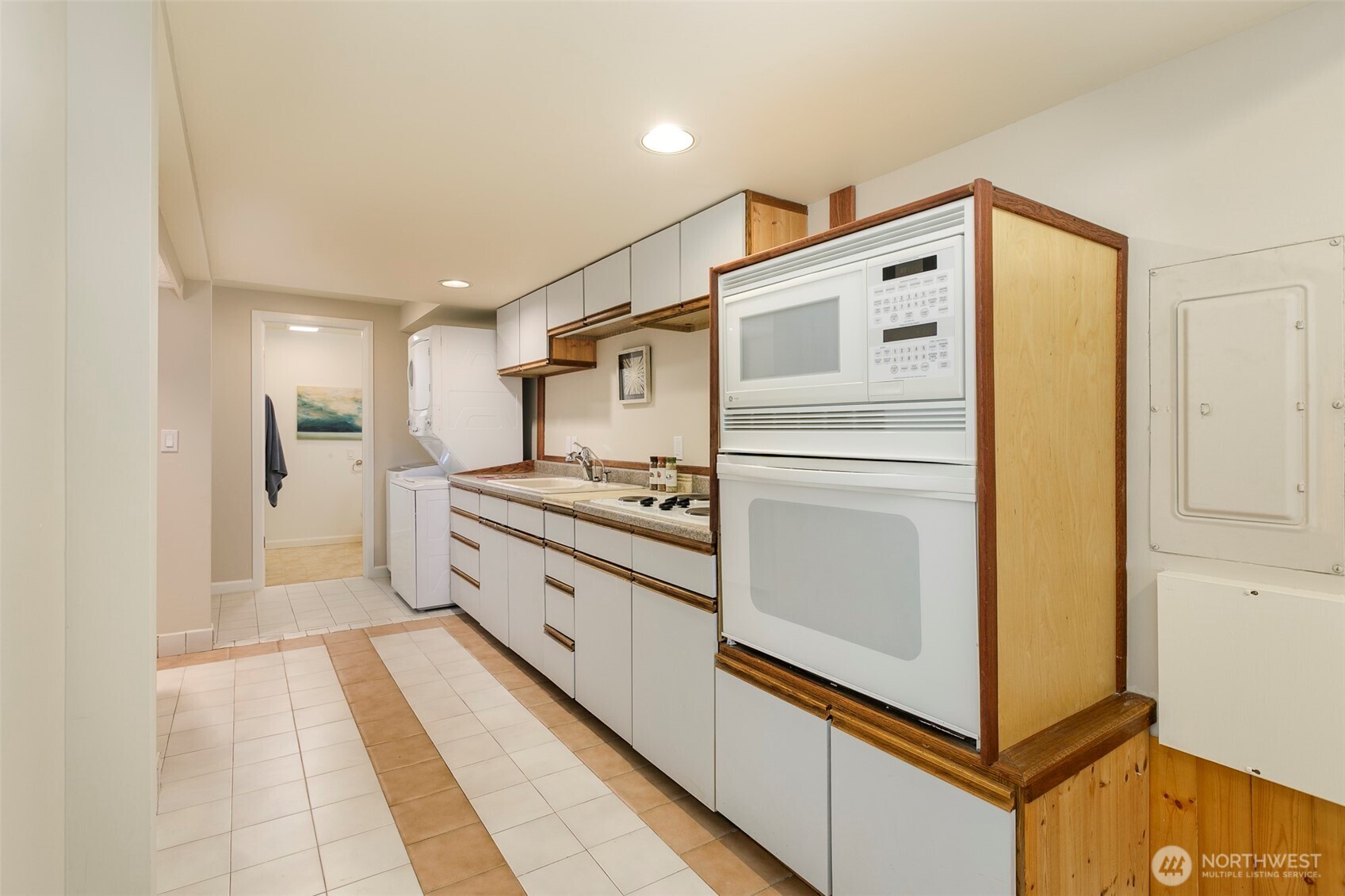 Lower Level Apartment Kirchen