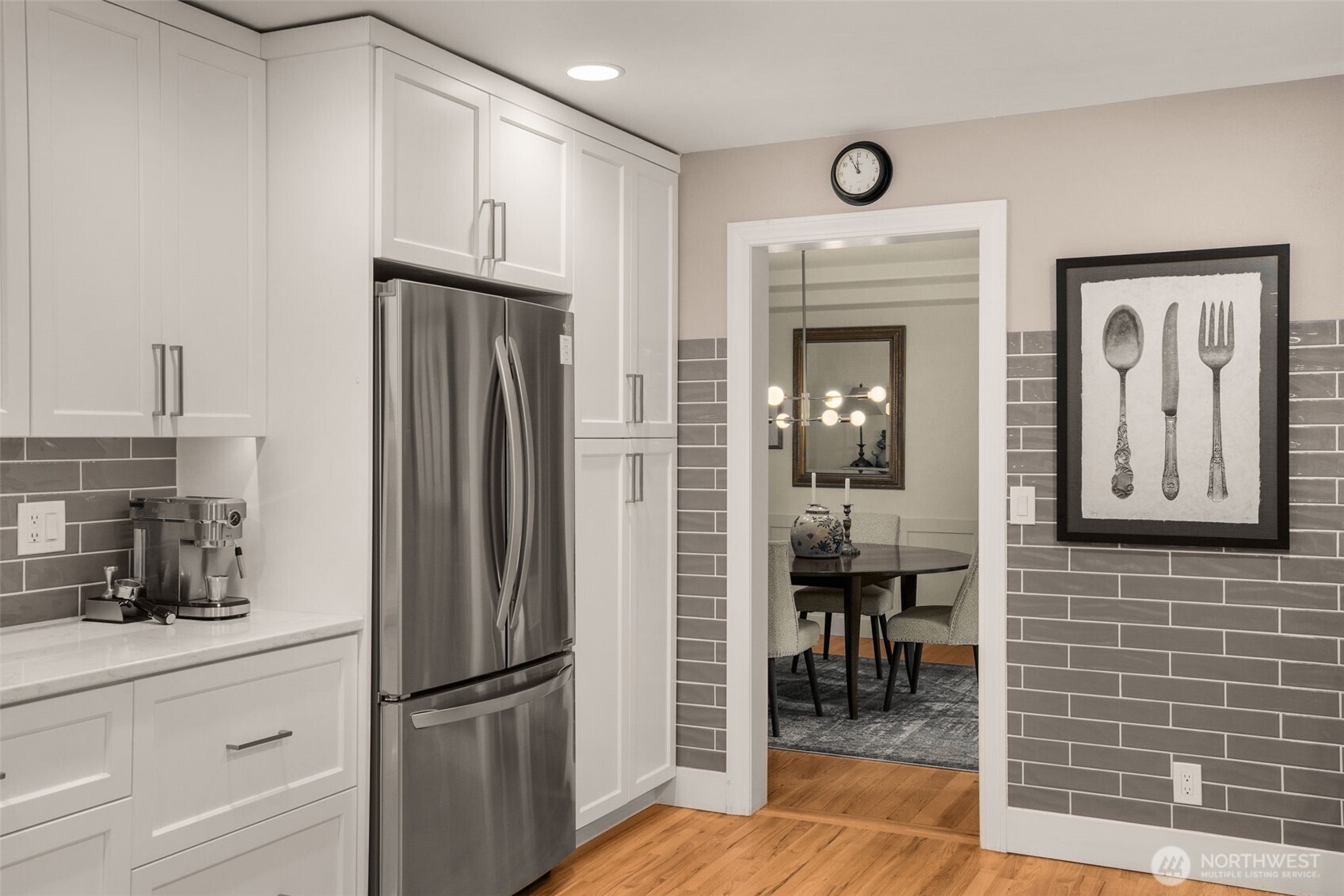 Open concept floor plan - breakfast area and kitchen - view from family room